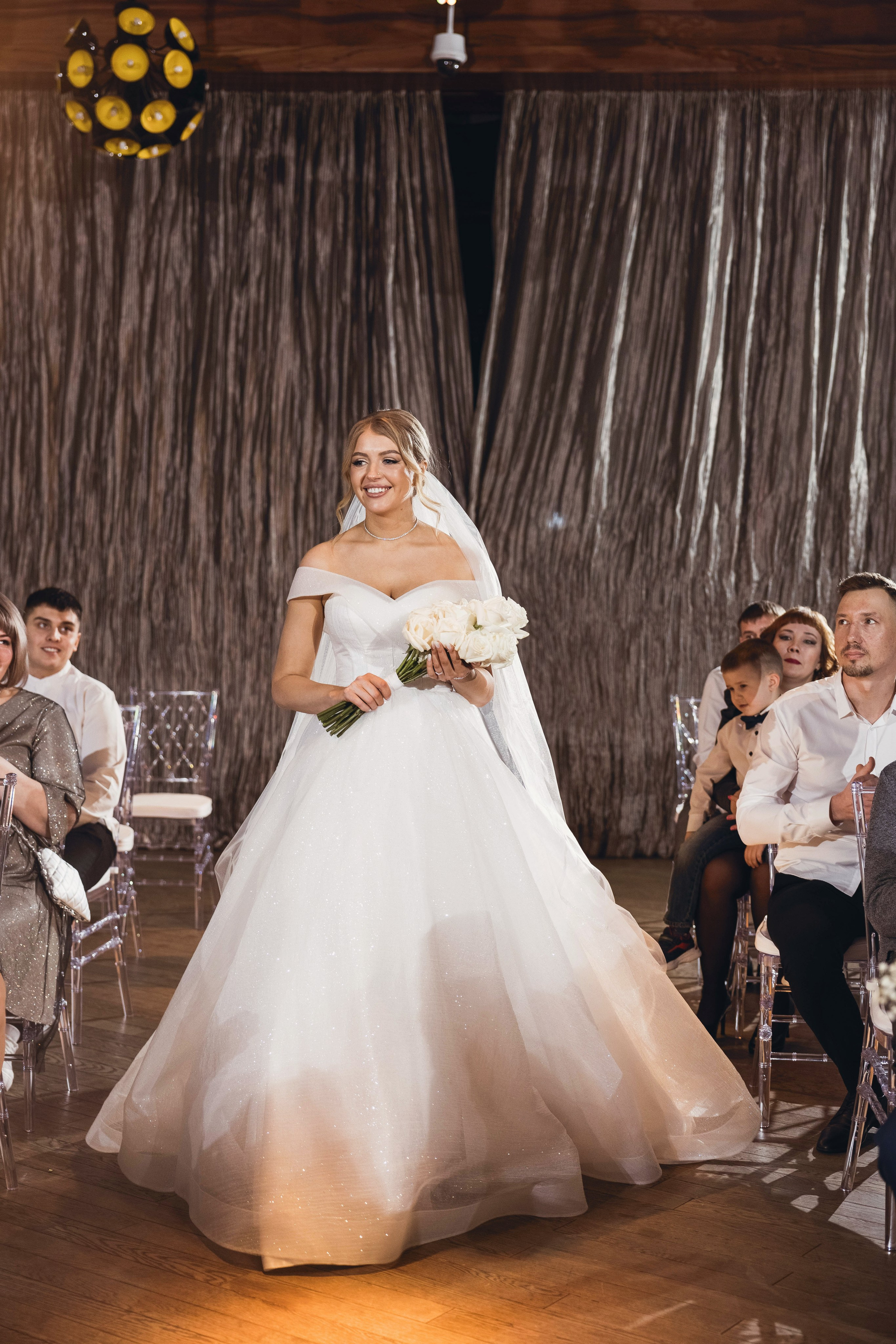 Ян и Екатерина (Дали Хол). Свадебный и семейный фотограф в городе Сургуте Стерликова Светлана