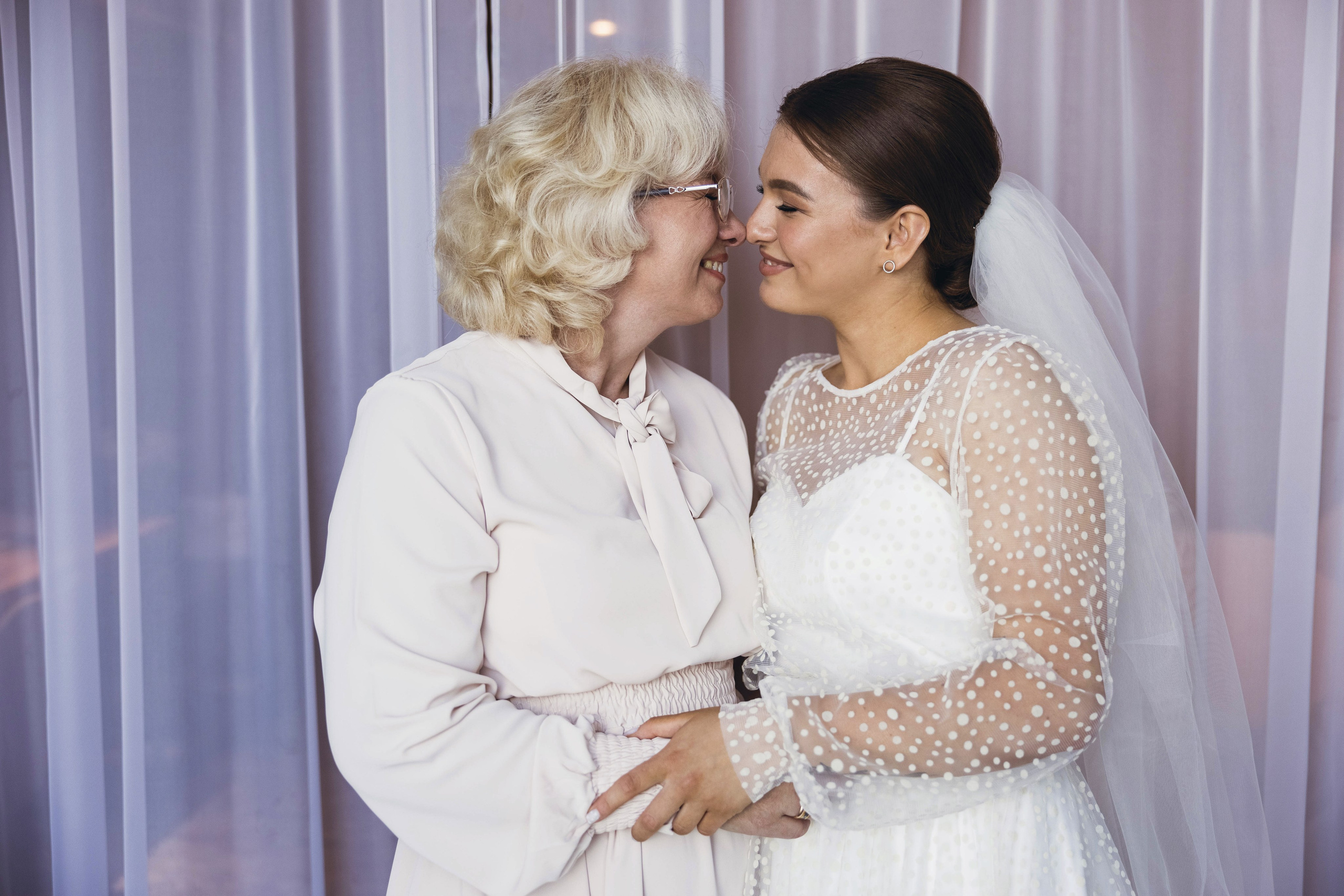 Никита и Ульяна (максимальный — Винотека). Свадебный и семейный фотограф в городе Сургуте Стерликова Светлана