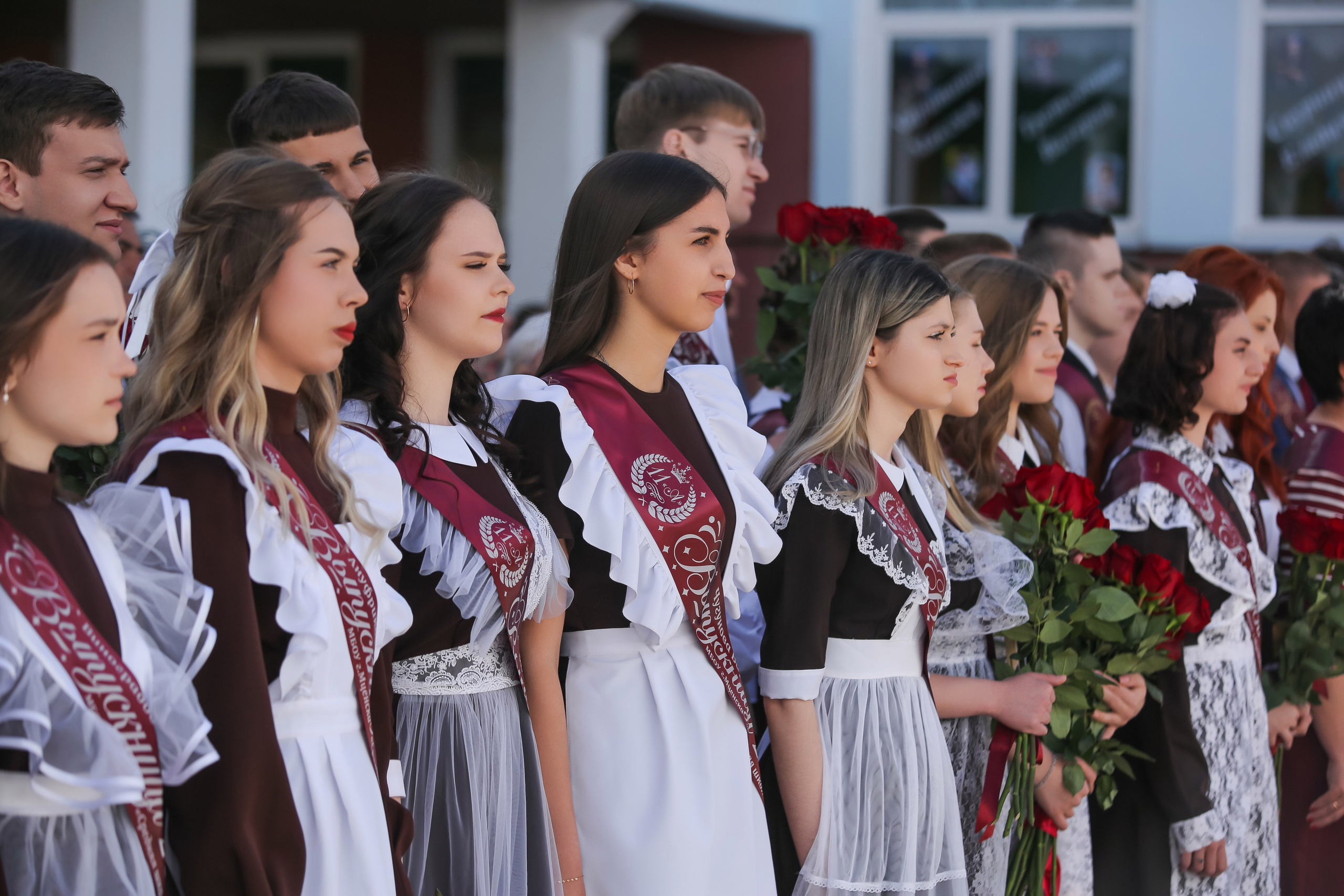 ЛИНЕЙКА «ПОСЛЕДНИЙ ЗВОНОК» 9 ШКОЛА 2024 г МЦЕНСК. ТВОЙ АЛЬБОМ / ТВОИ ПРАВИЛА