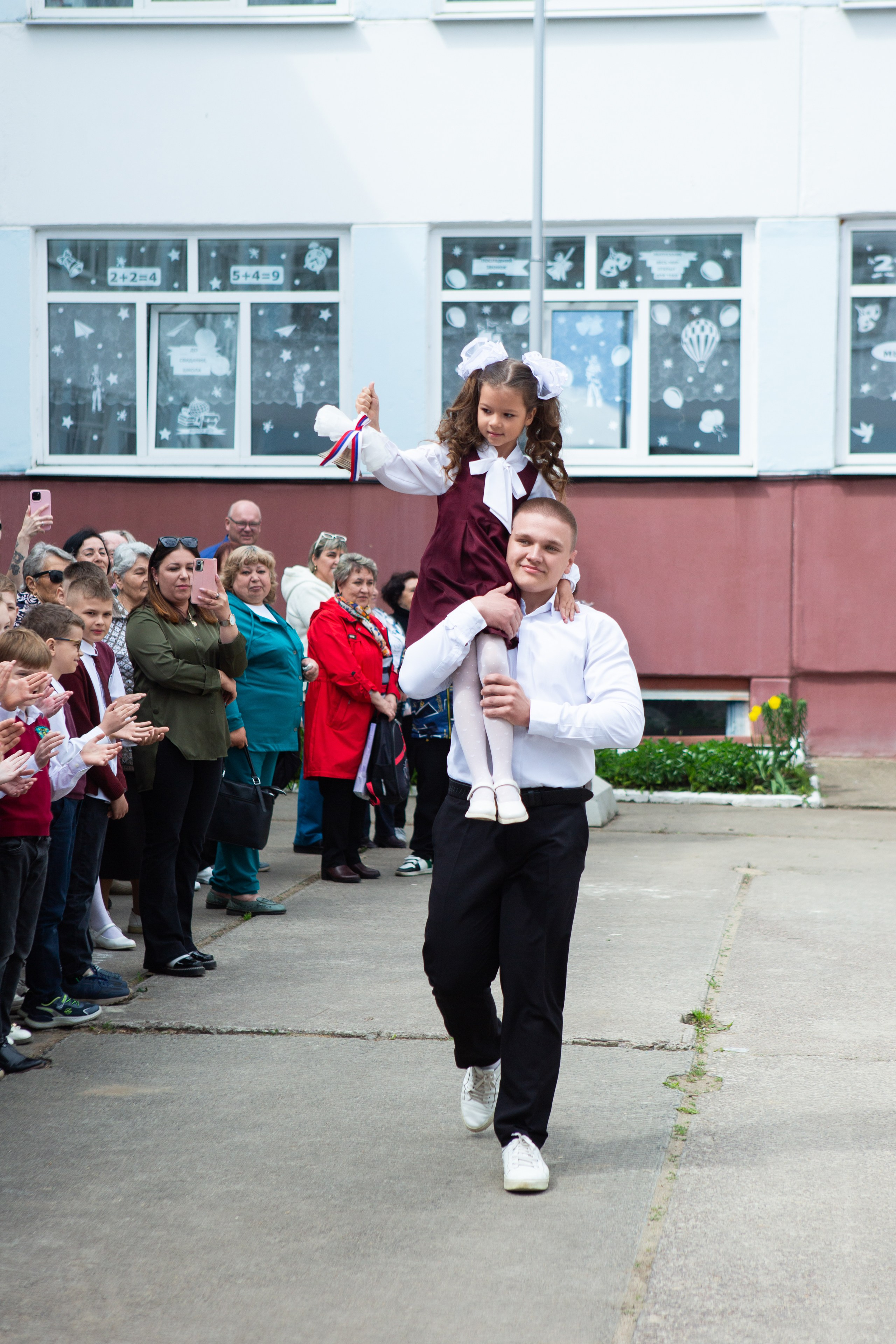 ПОСЛЕДНИЙ ЗВОНОК 2025 9 ШКОЛА. ТВОЙ АЛЬБОМ / ТВОИ ПРАВИЛА