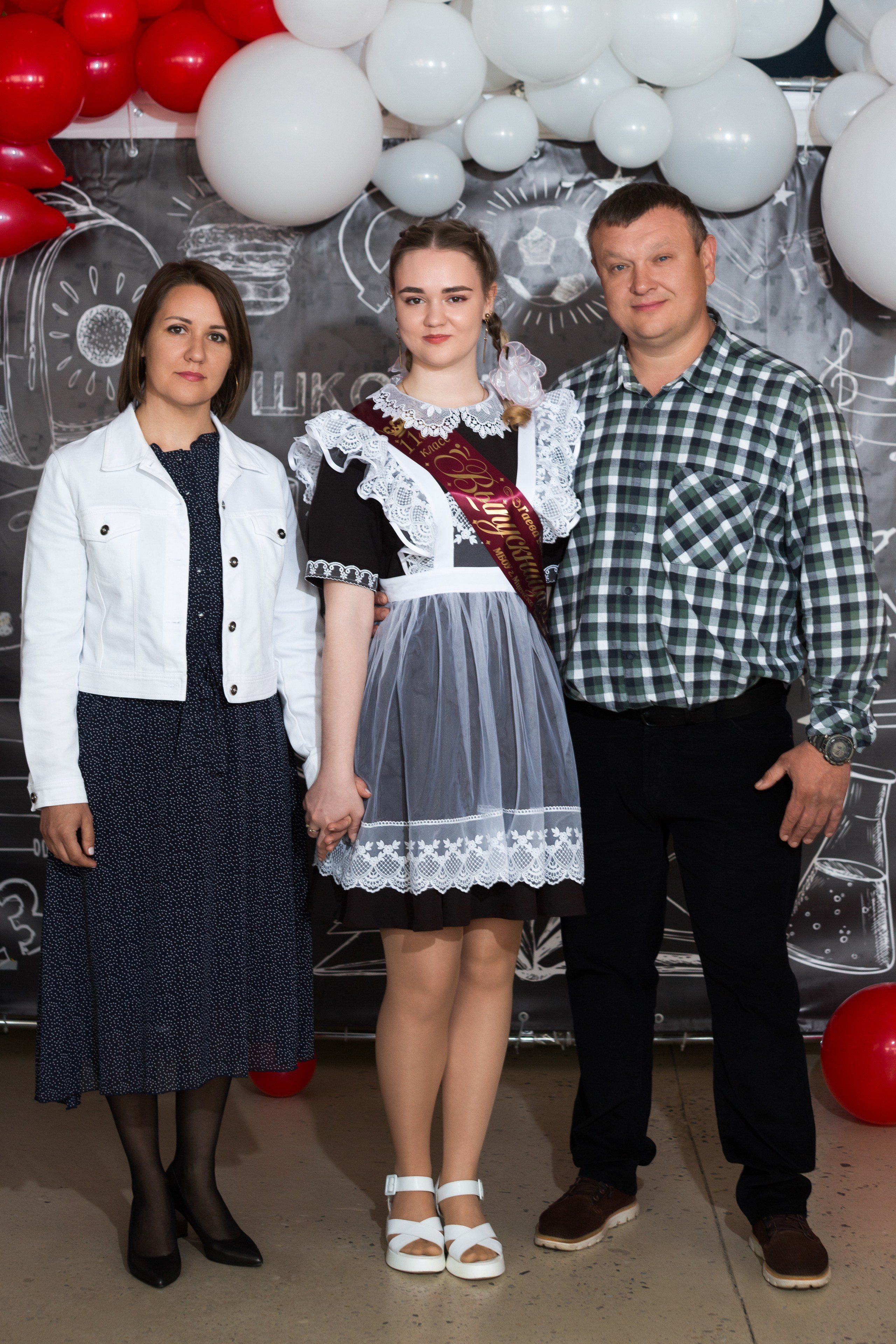 ФОТОСЕССИЯ С РОДИТЕЛЯМИ «ПОСЛЕДНИЙ ЗВОНОК — 2025» 9 ШКОЛА Г.МЦЕНСК. ТВОЙ АЛЬБОМ / ТВОИ ПРАВИЛА