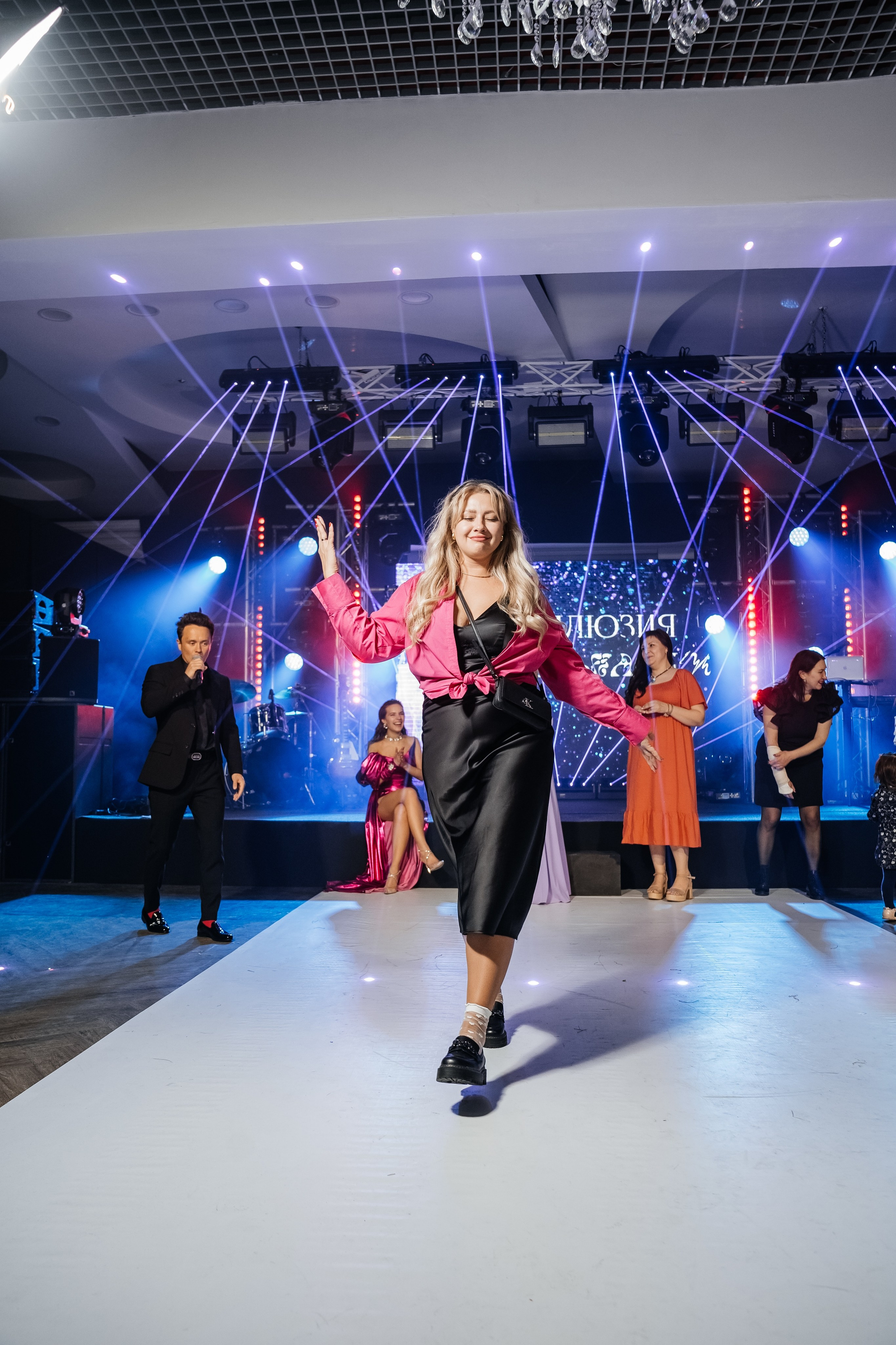 АНАСТАСИЯ ИЛЛЮЗИЯ РЕАЛЬНОСТИ BIG TEAM. Свадебный и семейный фотограф В Барнауле Нечаева Таня