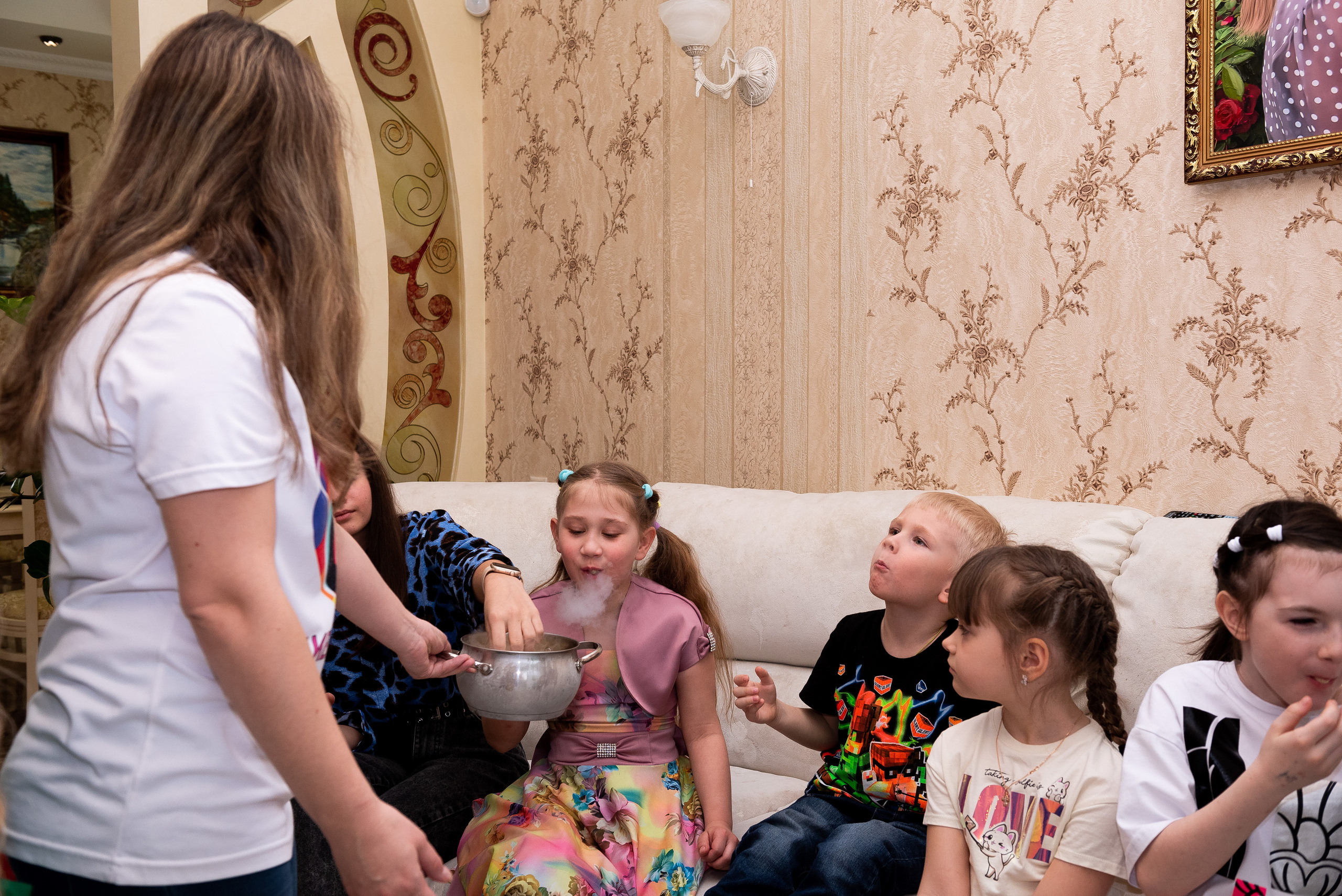 ДР Катюши дома. Репортажный фотограф в Москве Alena Sfotkaet