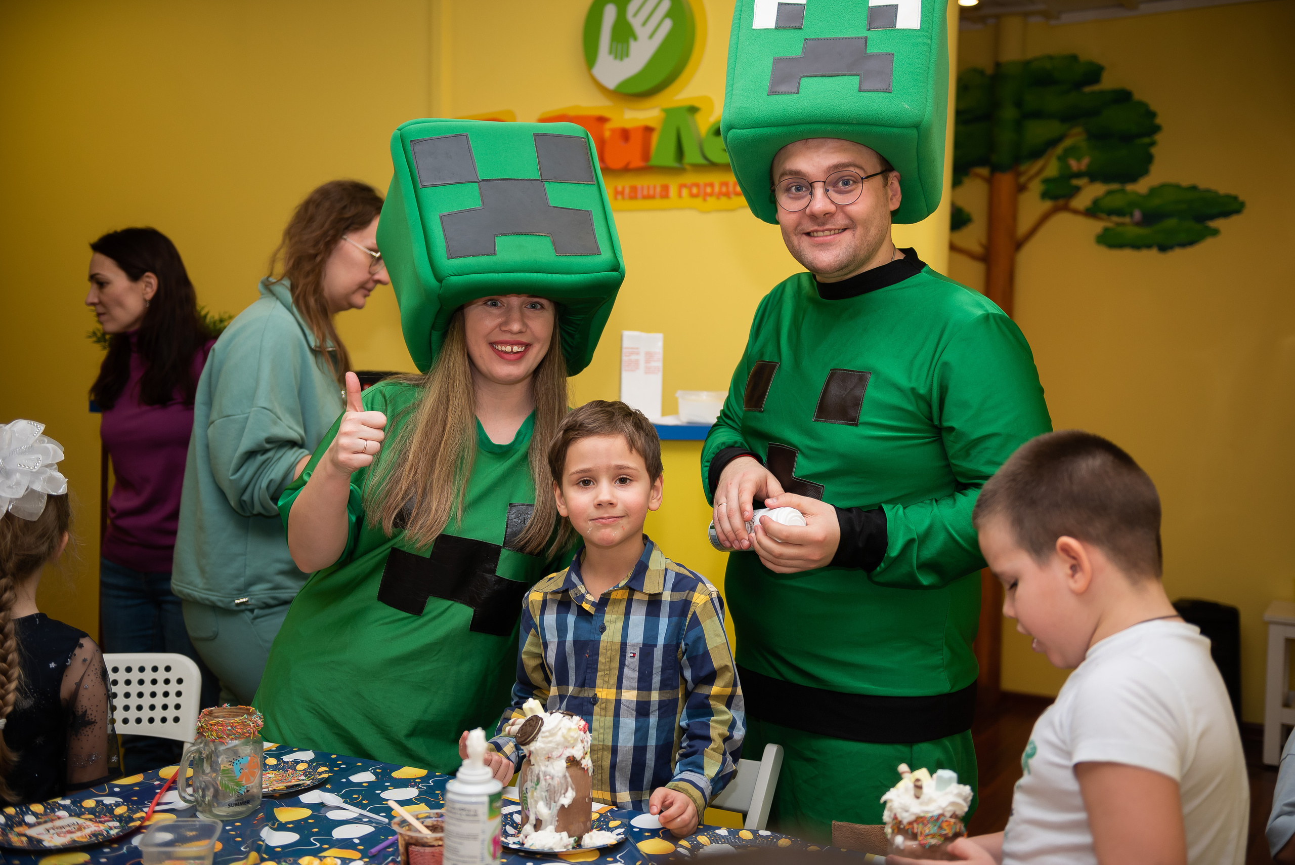 ДР Лёши в игровом центре. Репортажный фотограф в Москве Alena Sfotkaet