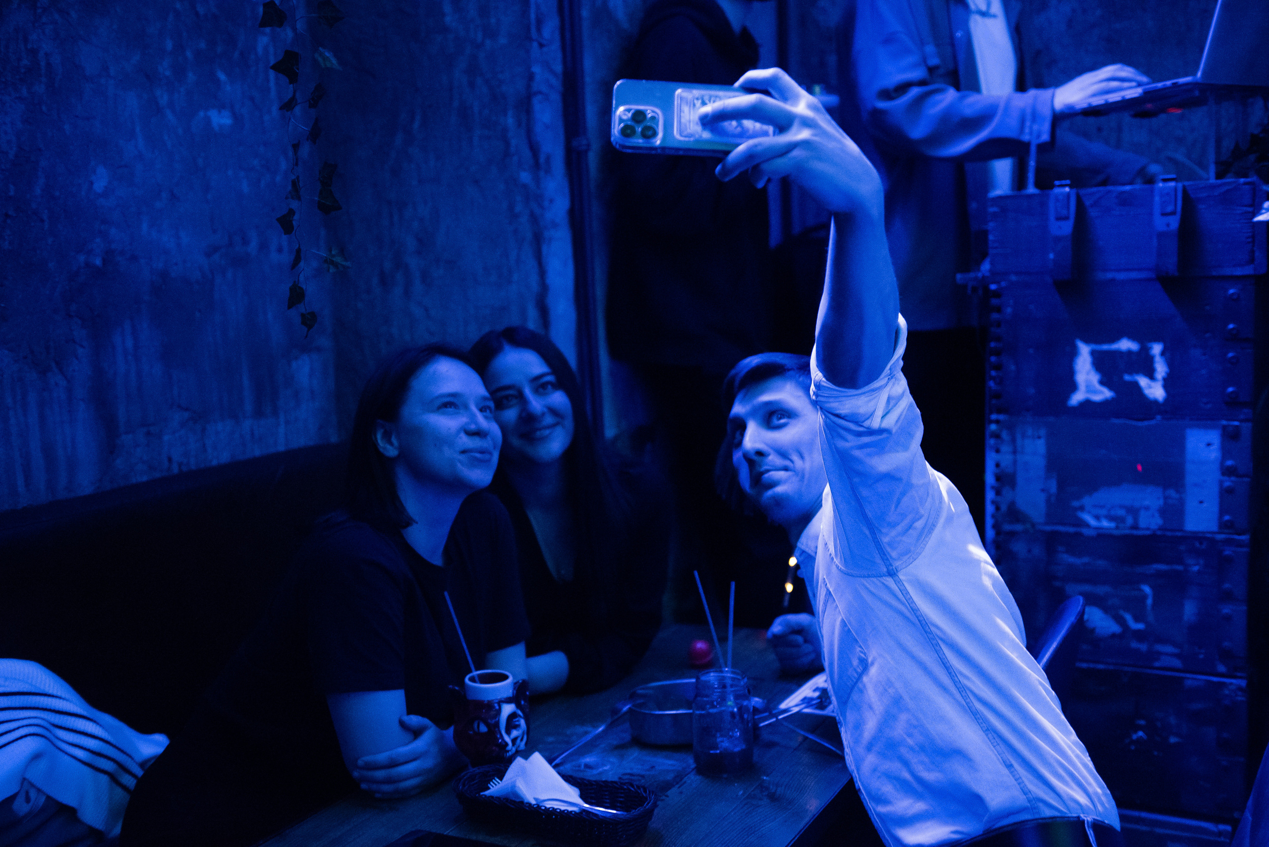 Аватар-вечеринка в баре. Репортажный фотограф в Москве Alena Sfotkaet