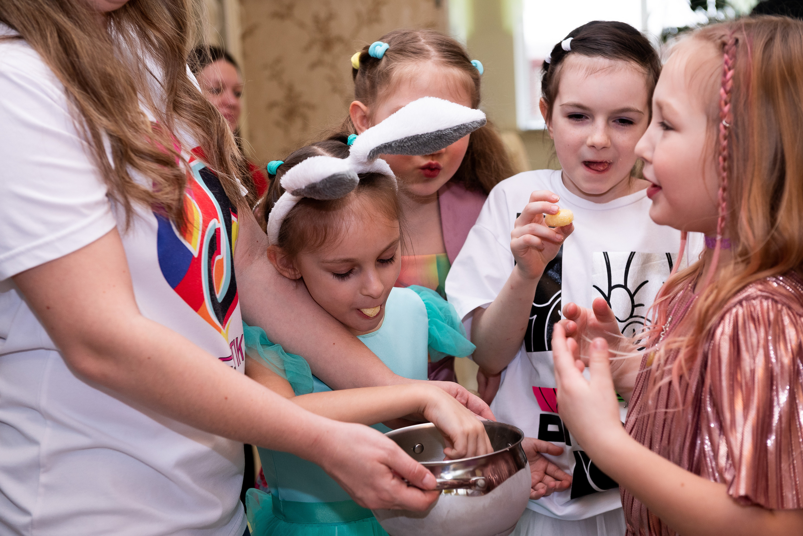 ДР Катюши дома. Репортажный фотограф в Москве Alena Sfotkaet