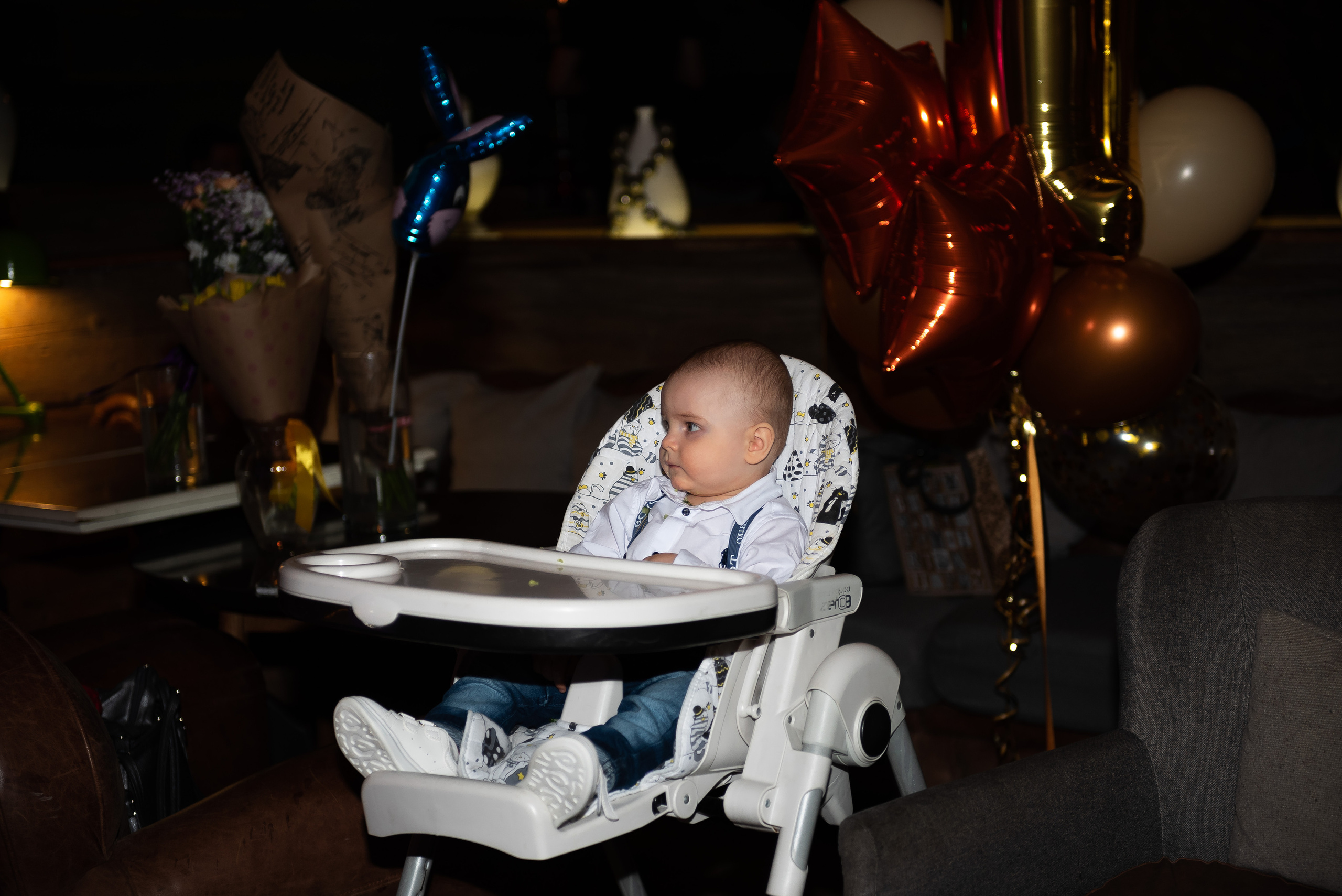 ДР Артёмки в ресторане. Репортажный фотограф в Москве Alena Sfotkaet