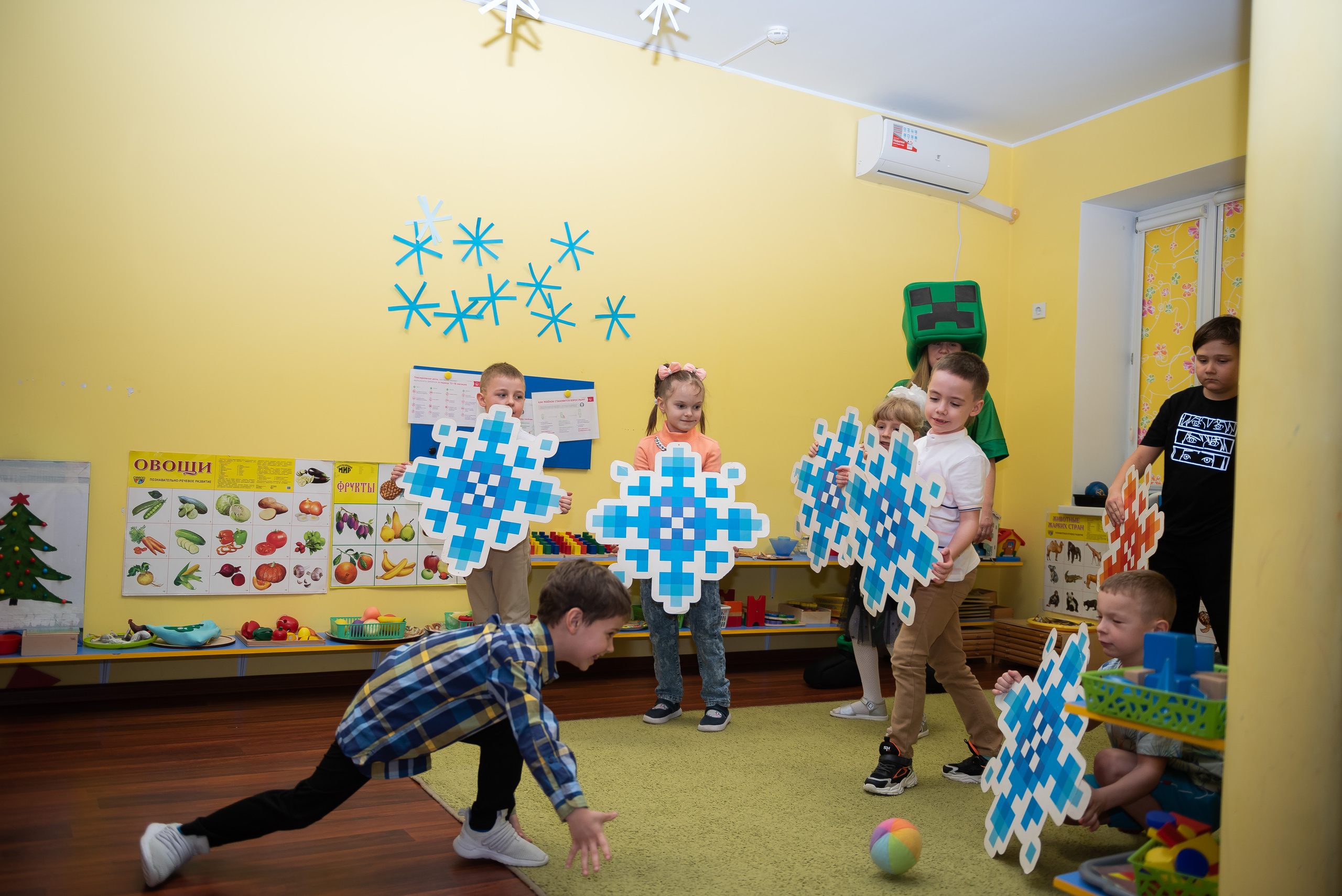 ДР Лёши в игровом центре. Репортажный фотограф в Москве Alena Sfotkaet