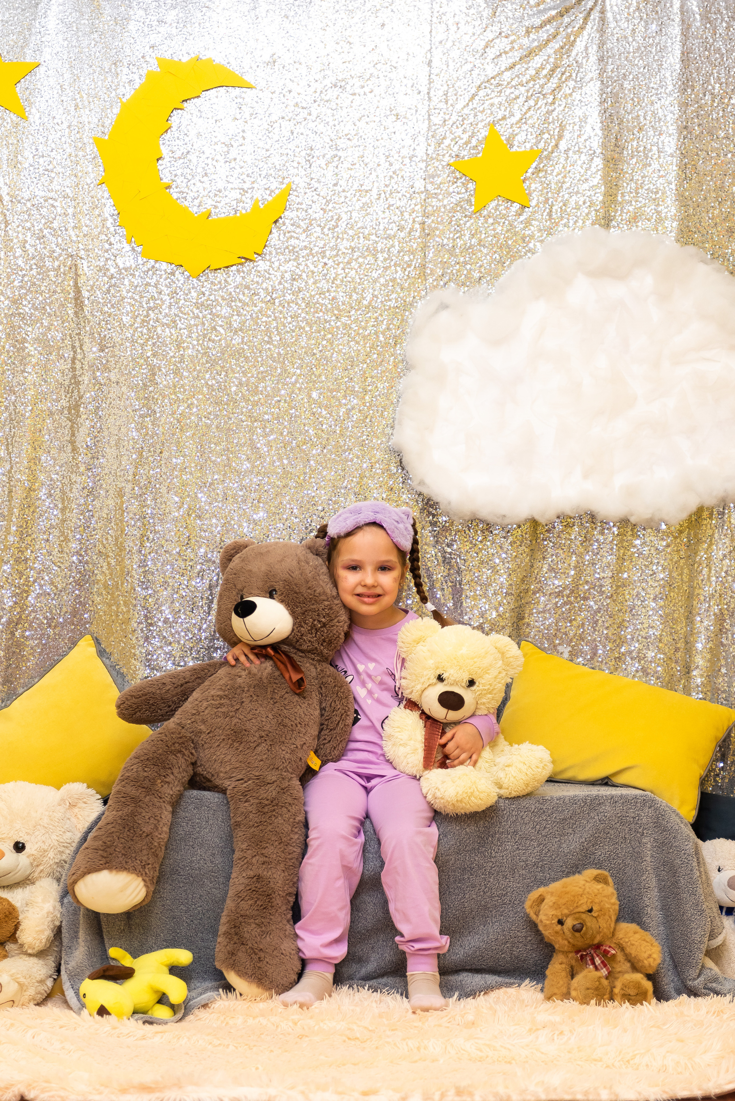 Пижамная вечеринка в игровом центре. Репортажный фотограф в Москве Alena Sfotkaet