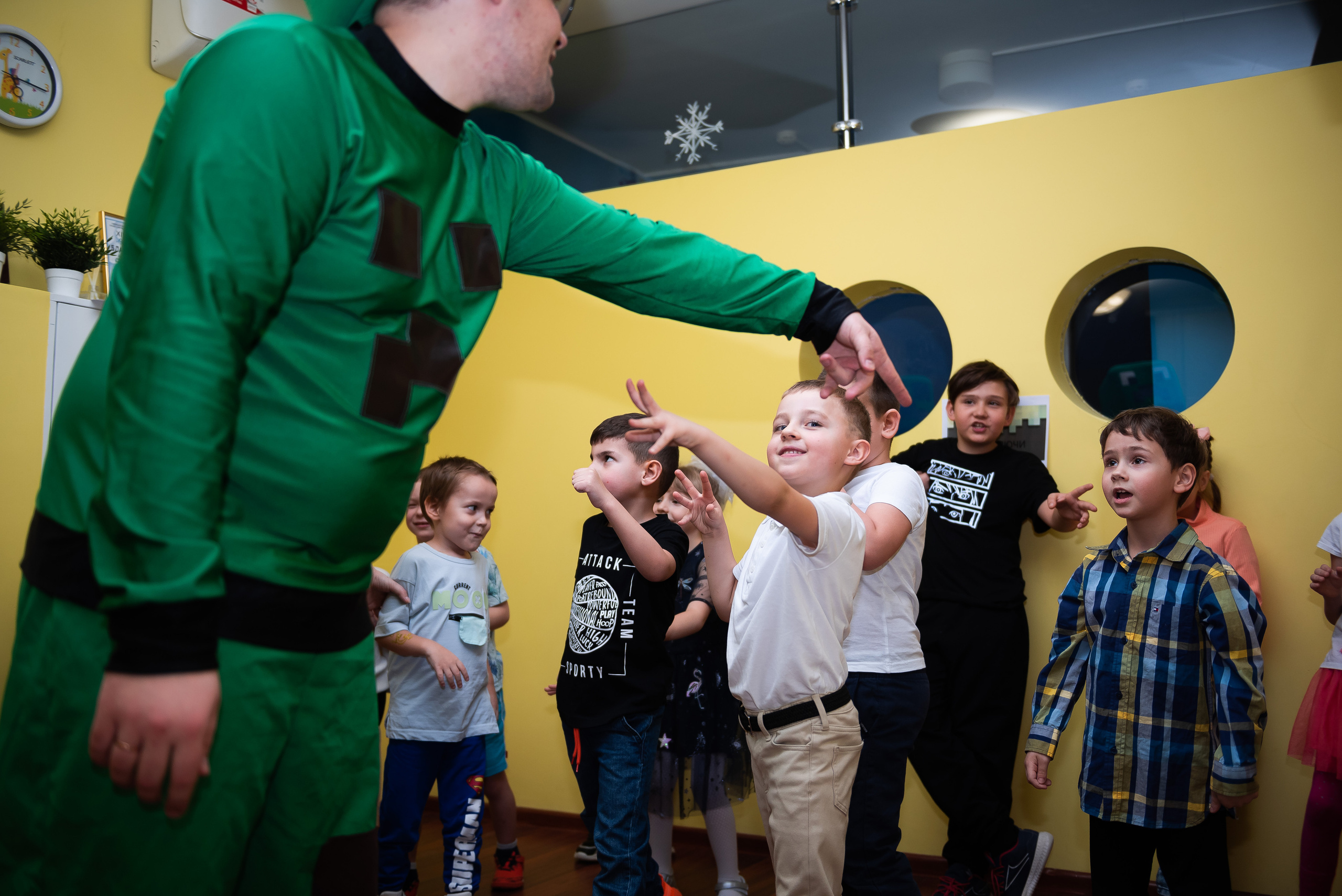 ДР Лёши в игровом центре. Репортажный фотограф в Москве Alena Sfotkaet