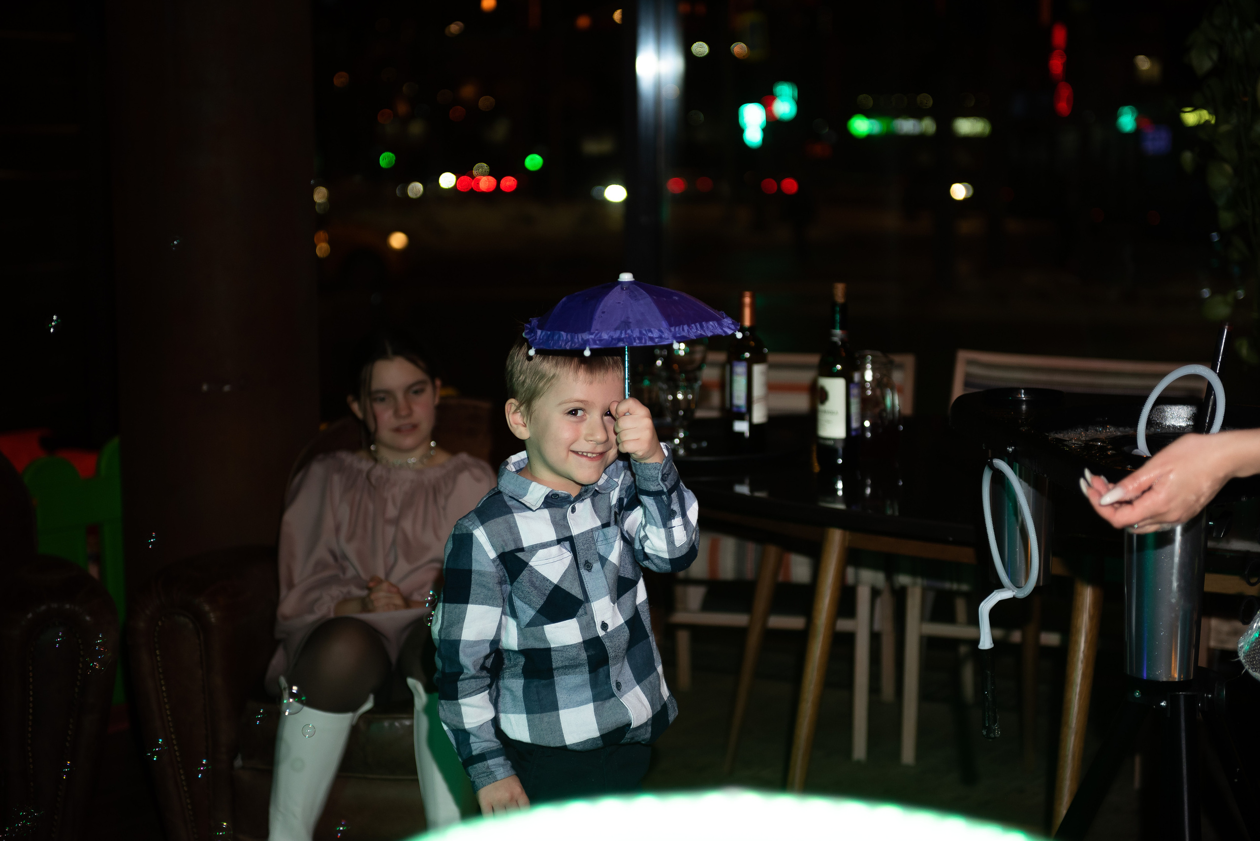 ДР Артёмки в ресторане. Репортажный фотограф в Москве Alena Sfotkaet