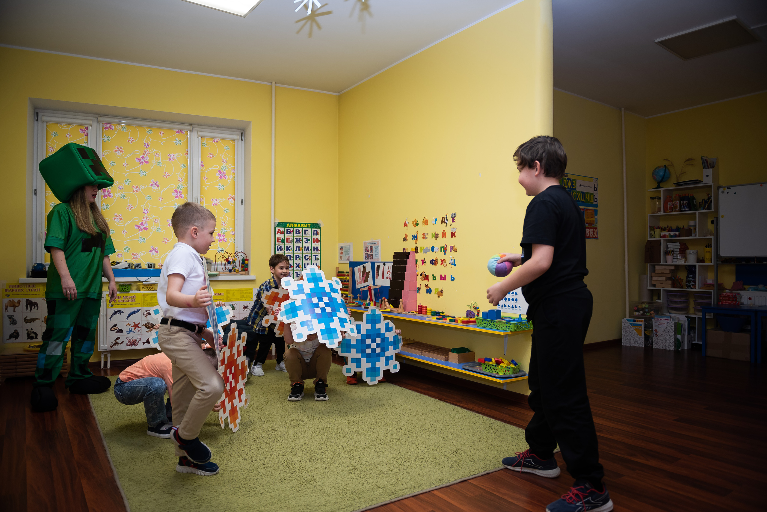 ДР Лёши в игровом центре. Репортажный фотограф в Москве Alena Sfotkaet