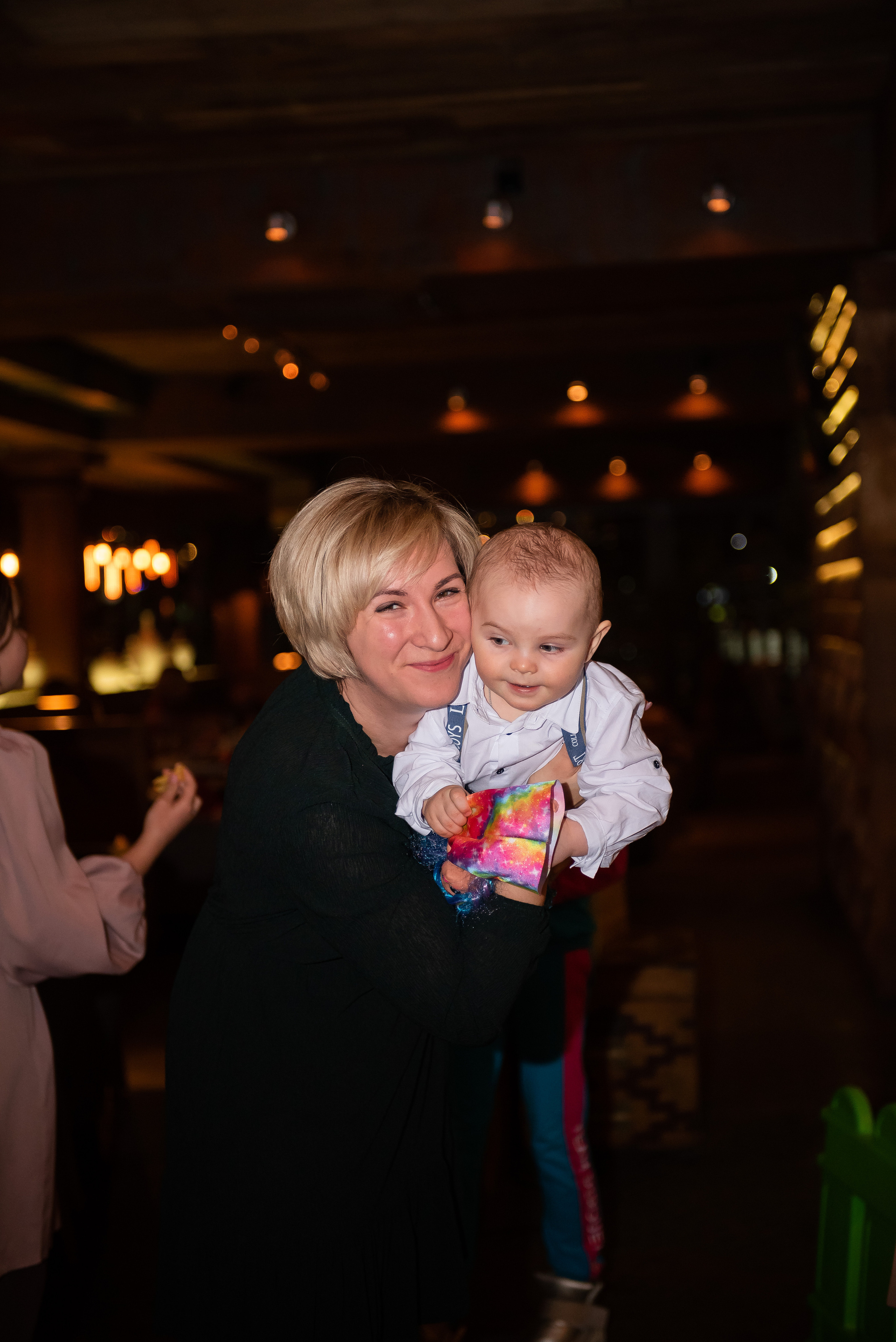 ДР Артёмки в ресторане. Репортажный фотограф в Москве Alena Sfotkaet