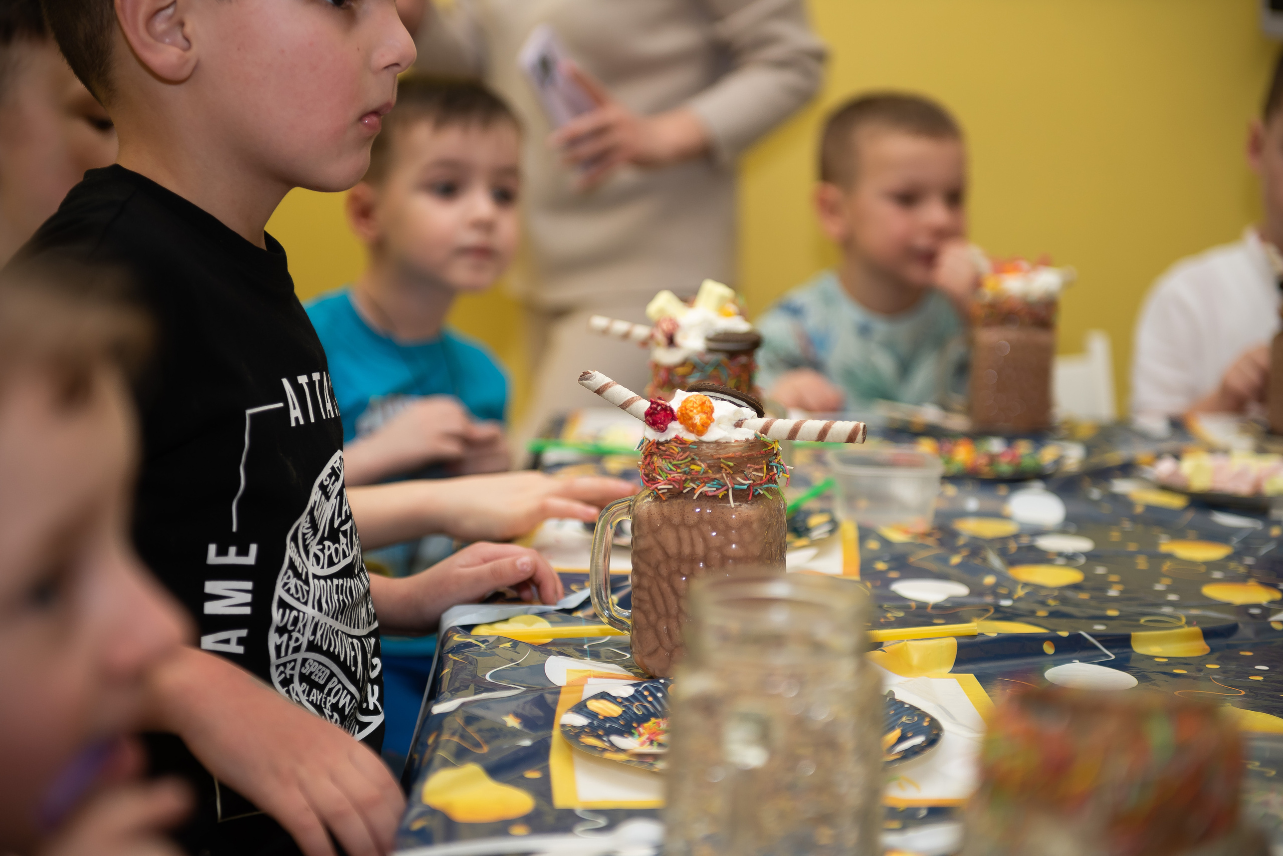 ДР Лёши в игровом центре. Репортажный фотограф в Москве Alena Sfotkaet