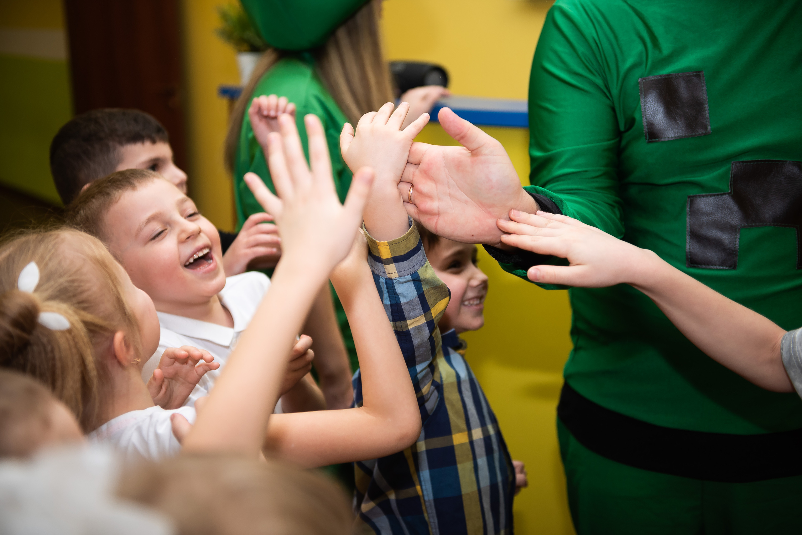 ДР Лёши в игровом центре. Репортажный фотограф в Москве Alena Sfotkaet