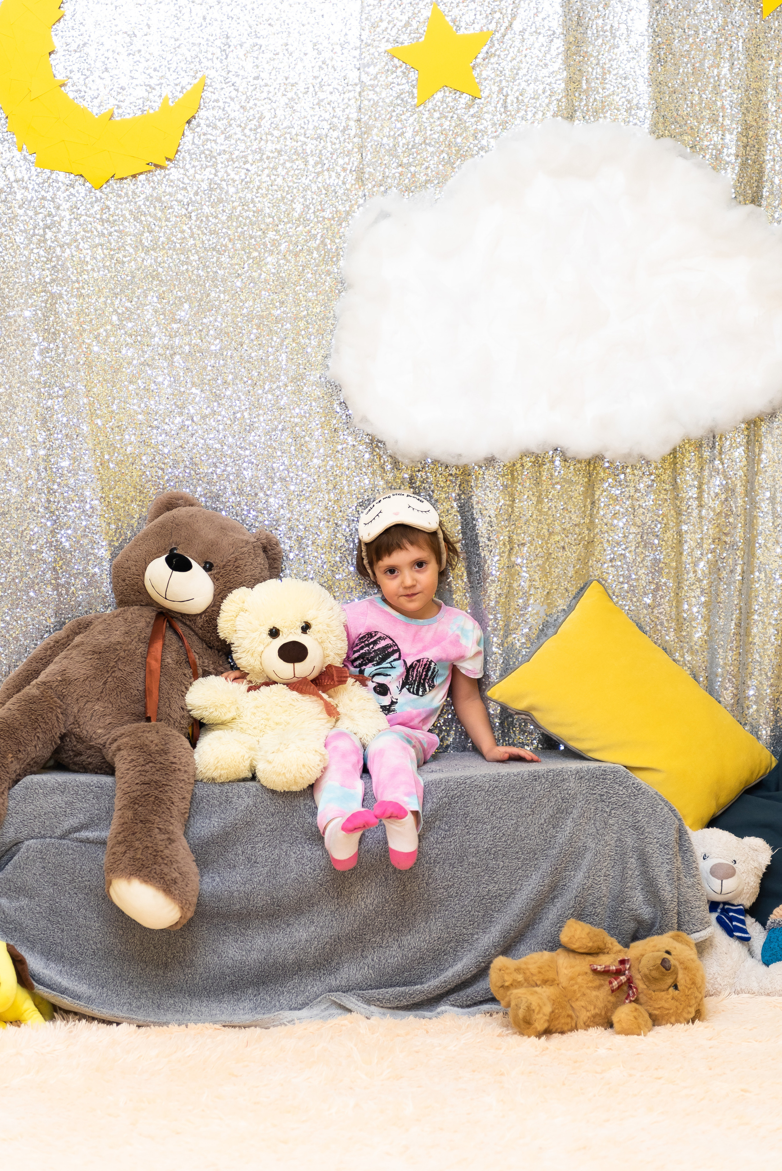 Пижамная вечеринка в игровом центре. Репортажный фотограф в Москве Alena Sfotkaet