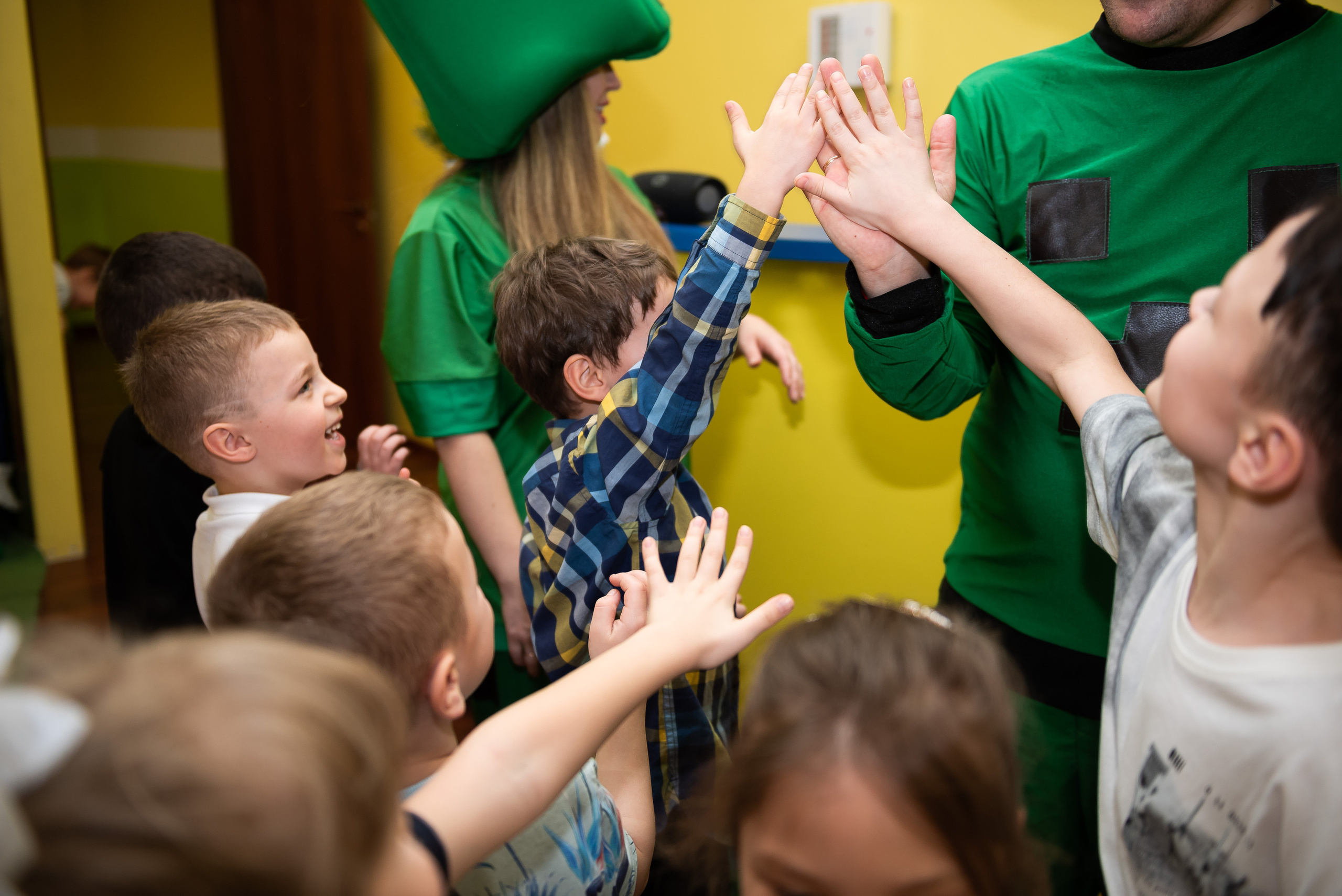 ДР Лёши в игровом центре. Репортажный фотограф в Москве Alena Sfotkaet