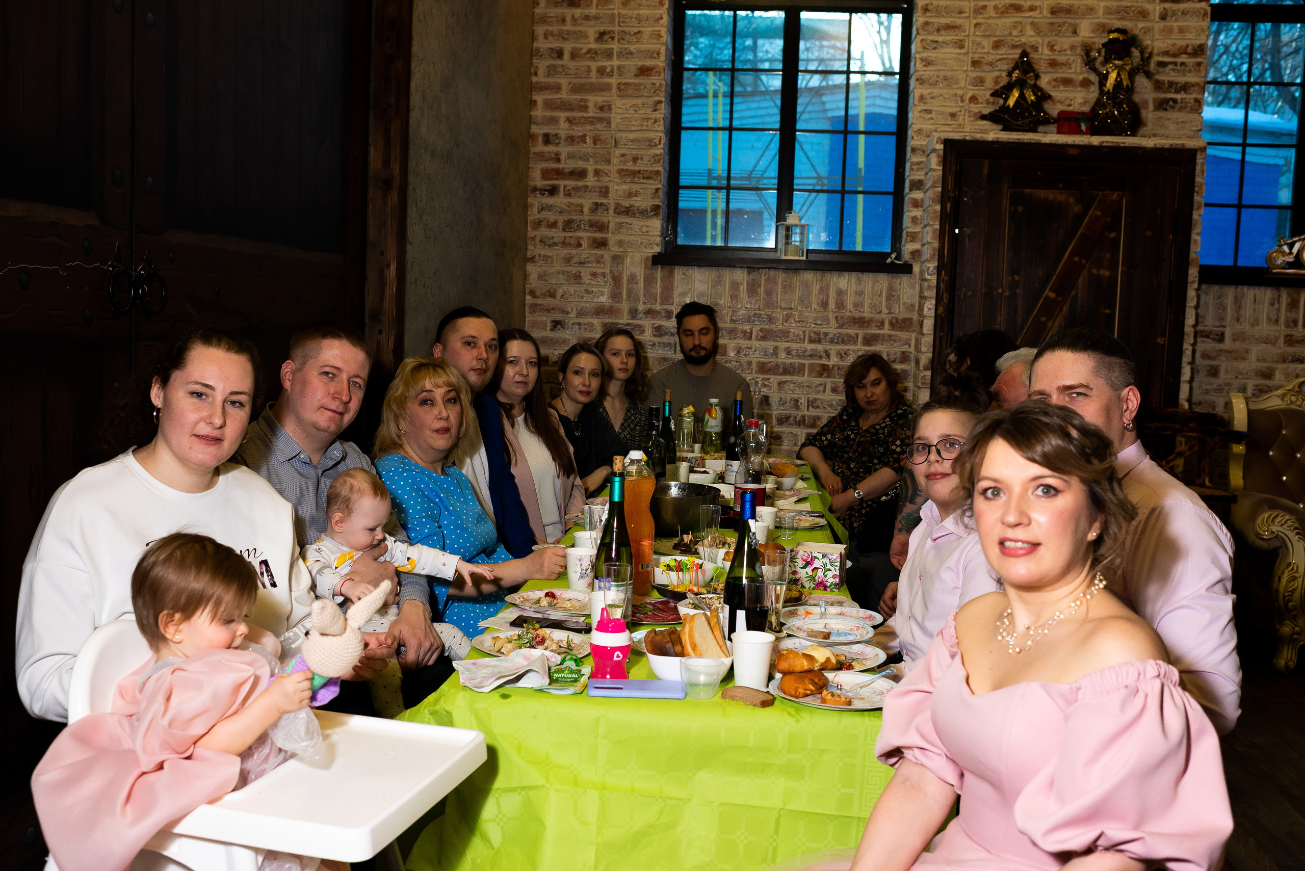 ДР Агаты в лофте. Репортажный фотограф в Москве Alena Sfotkaet