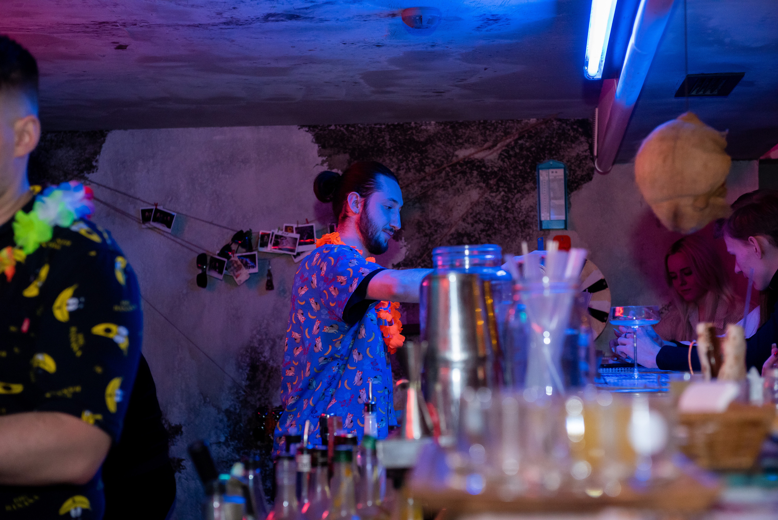 Один вечер трёх баров Москвы. Репортажный фотограф в Москве Alena Sfotkaet