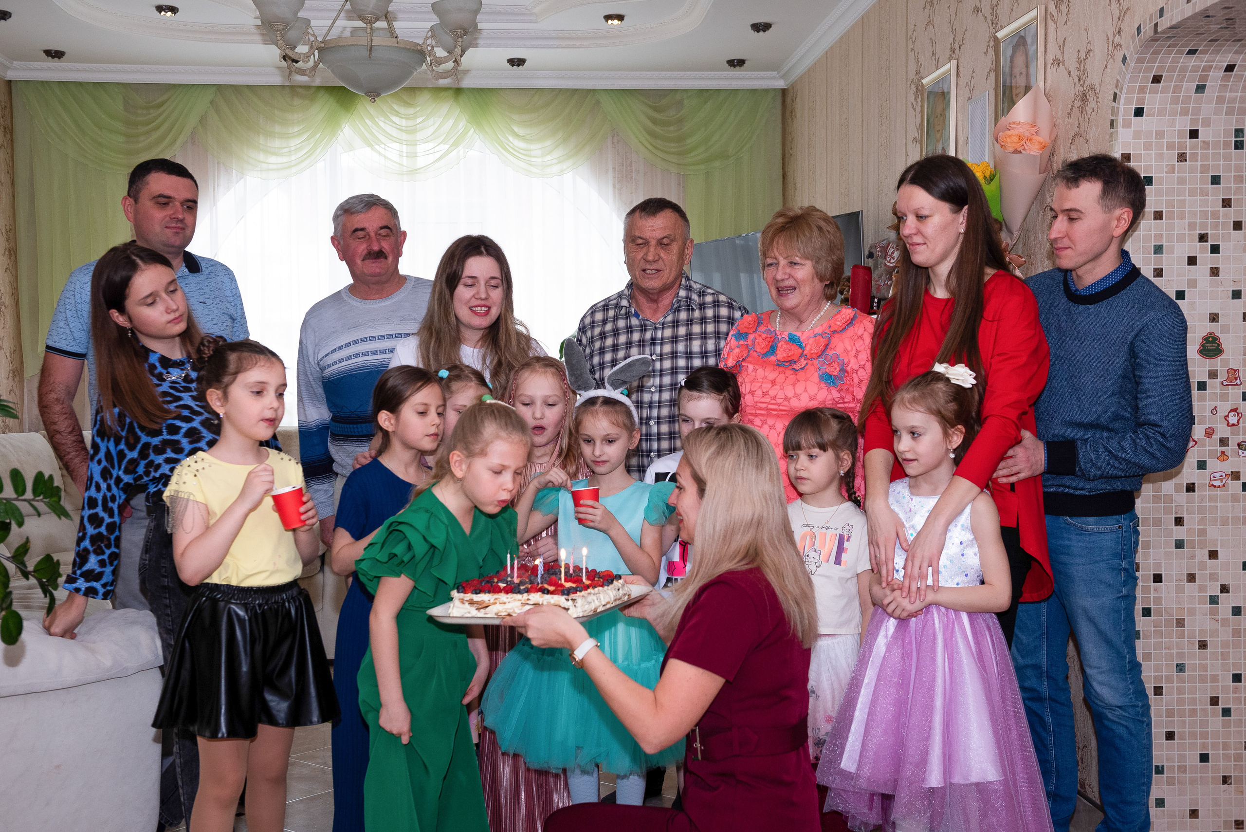 ДР Катюши дома. Репортажный фотограф в Москве Alena Sfotkaet