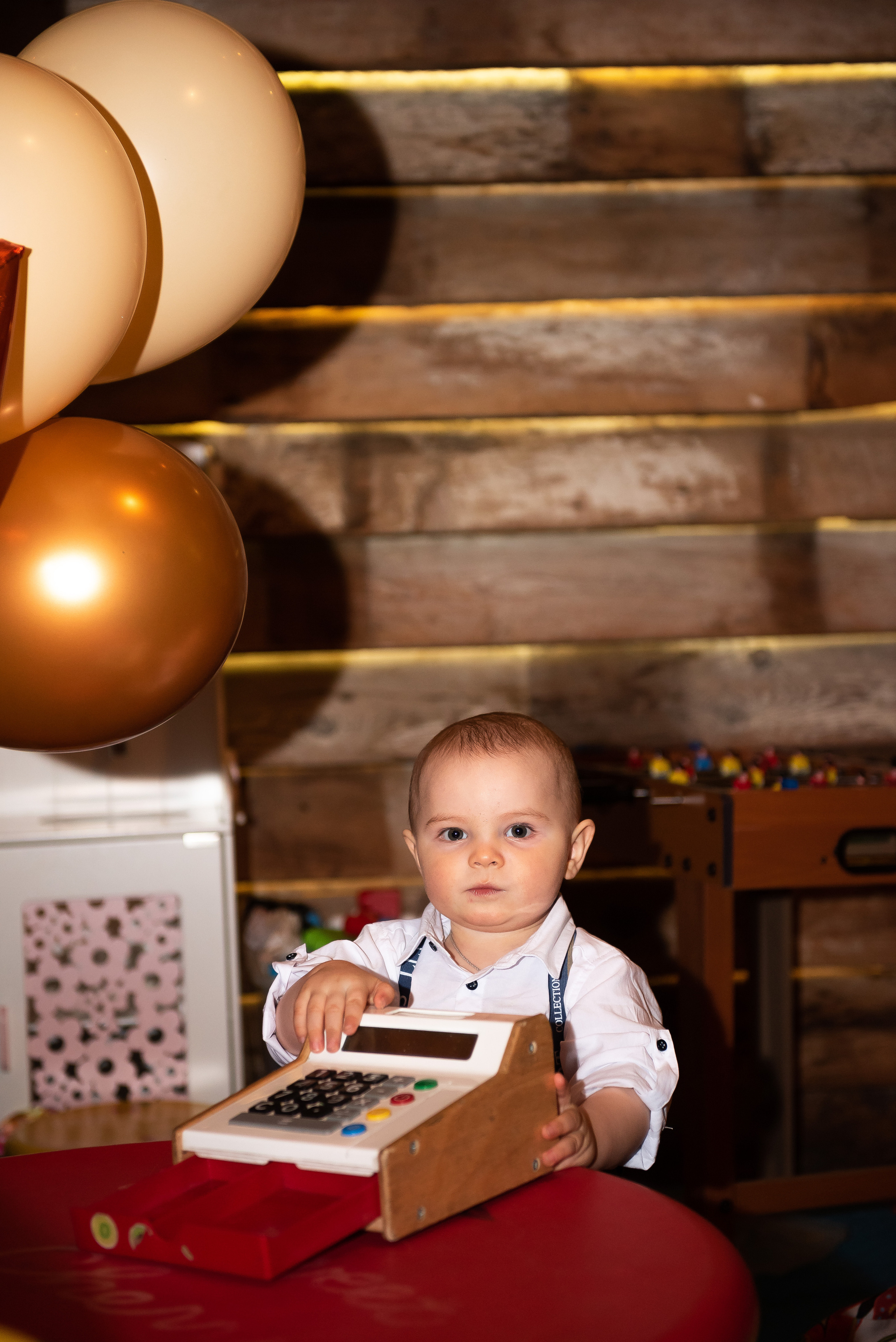 ДР Артёмки в ресторане. Репортажный фотограф в Москве Alena Sfotkaet