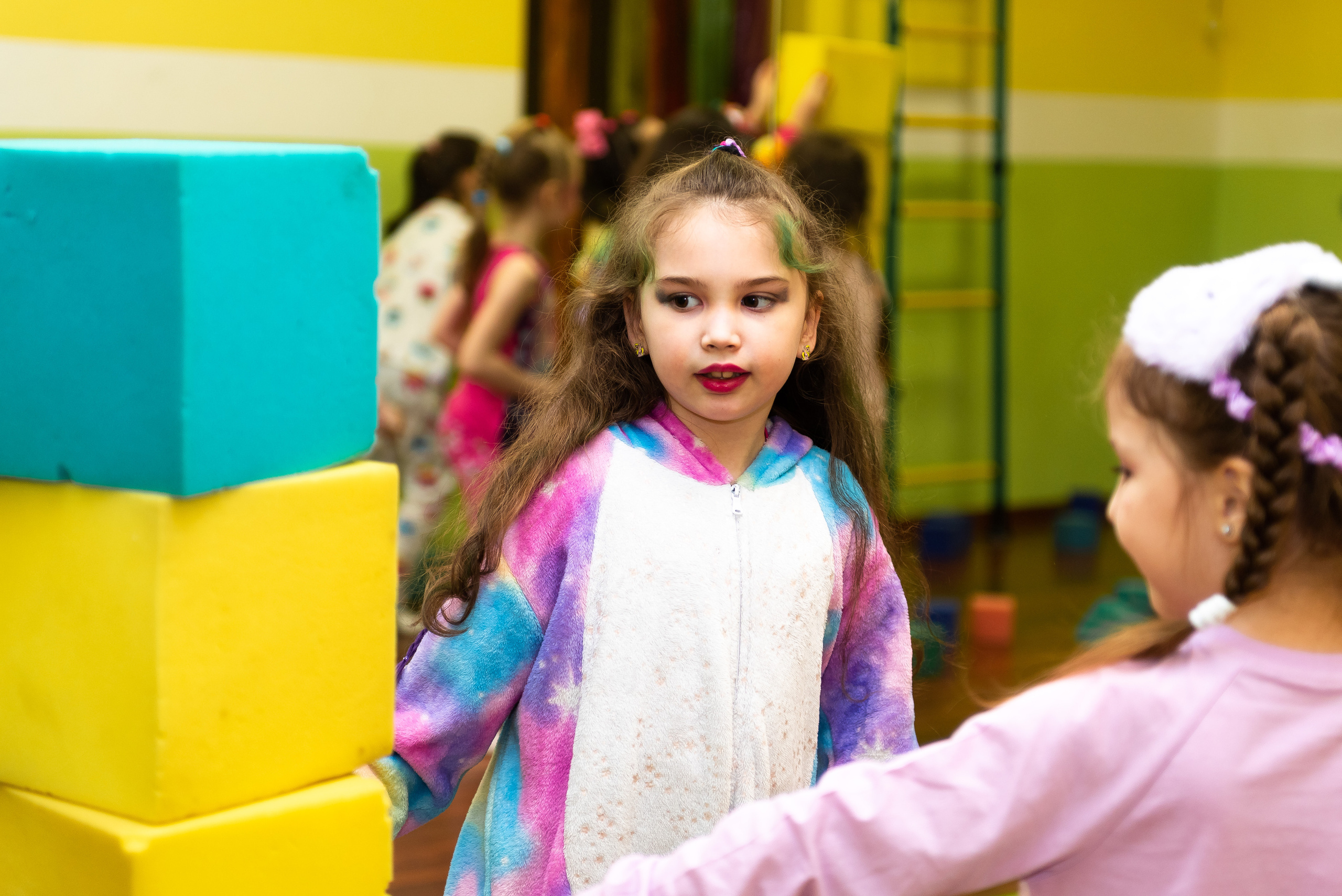 Пижамная вечеринка в игровом центре. Репортажный фотограф в Москве Alena Sfotkaet