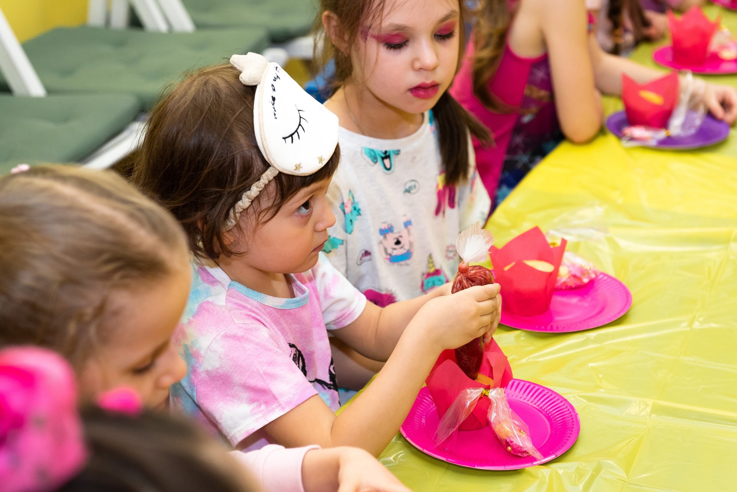 Пижамная вечеринка в игровом центре. Репортажный фотограф в Москве Alena Sfotkaet