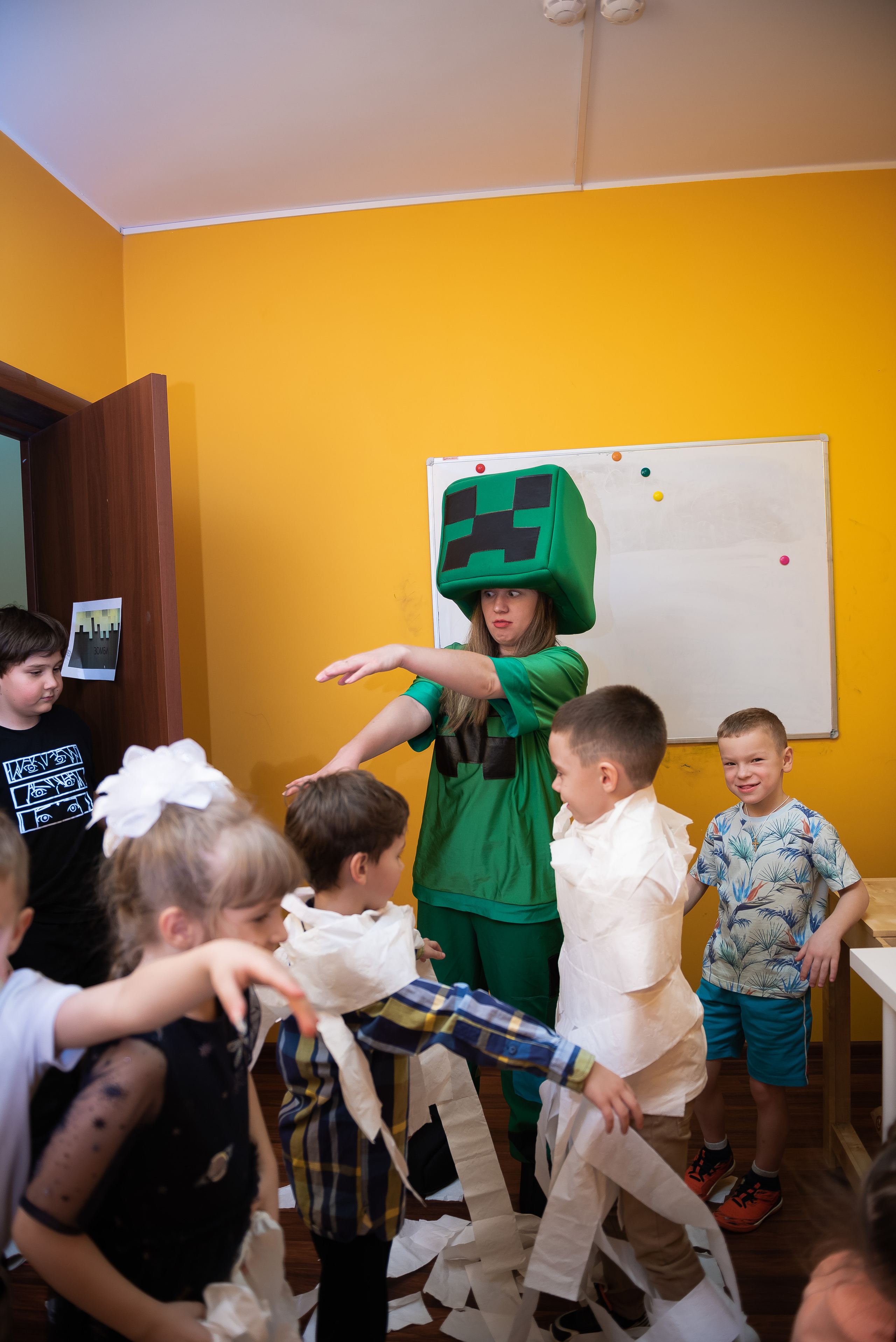 ДР Лёши в игровом центре. Репортажный фотограф в Москве Alena Sfotkaet