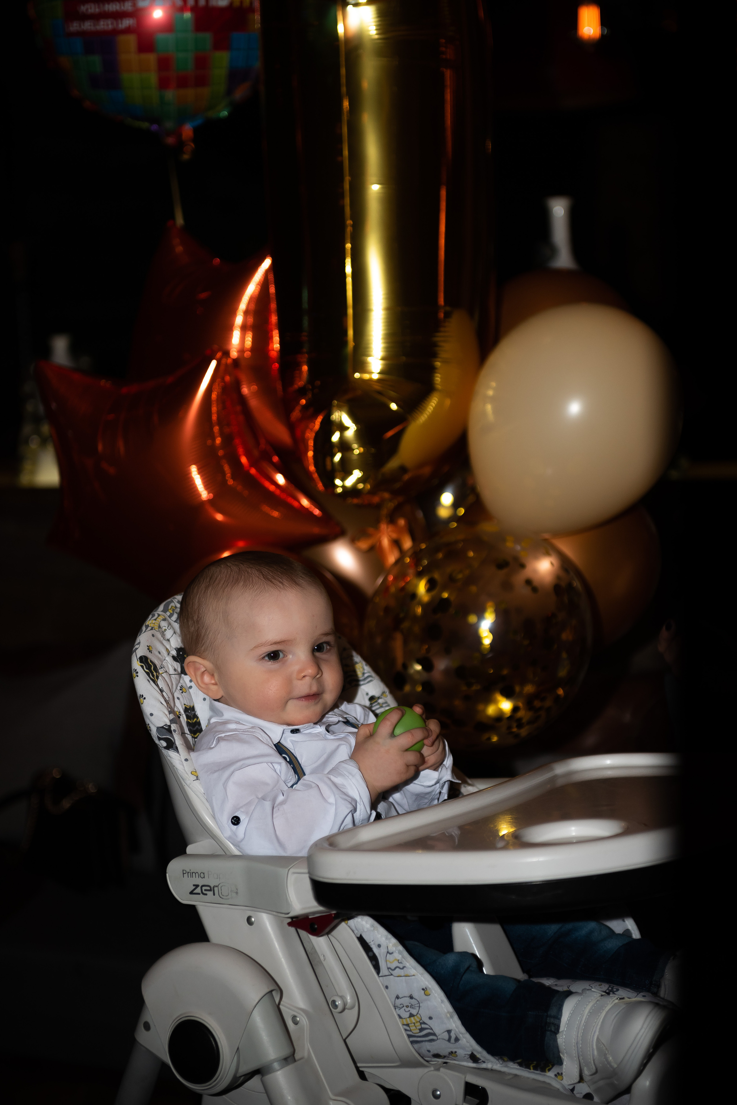 ДР Артёмки в ресторане. Репортажный фотограф в Москве Alena Sfotkaet