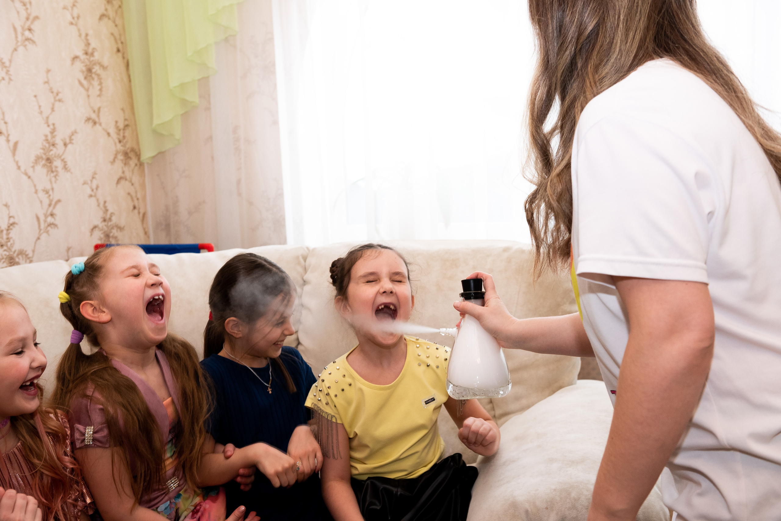 ДР Катюши дома. Репортажный фотограф в Москве Alena Sfotkaet