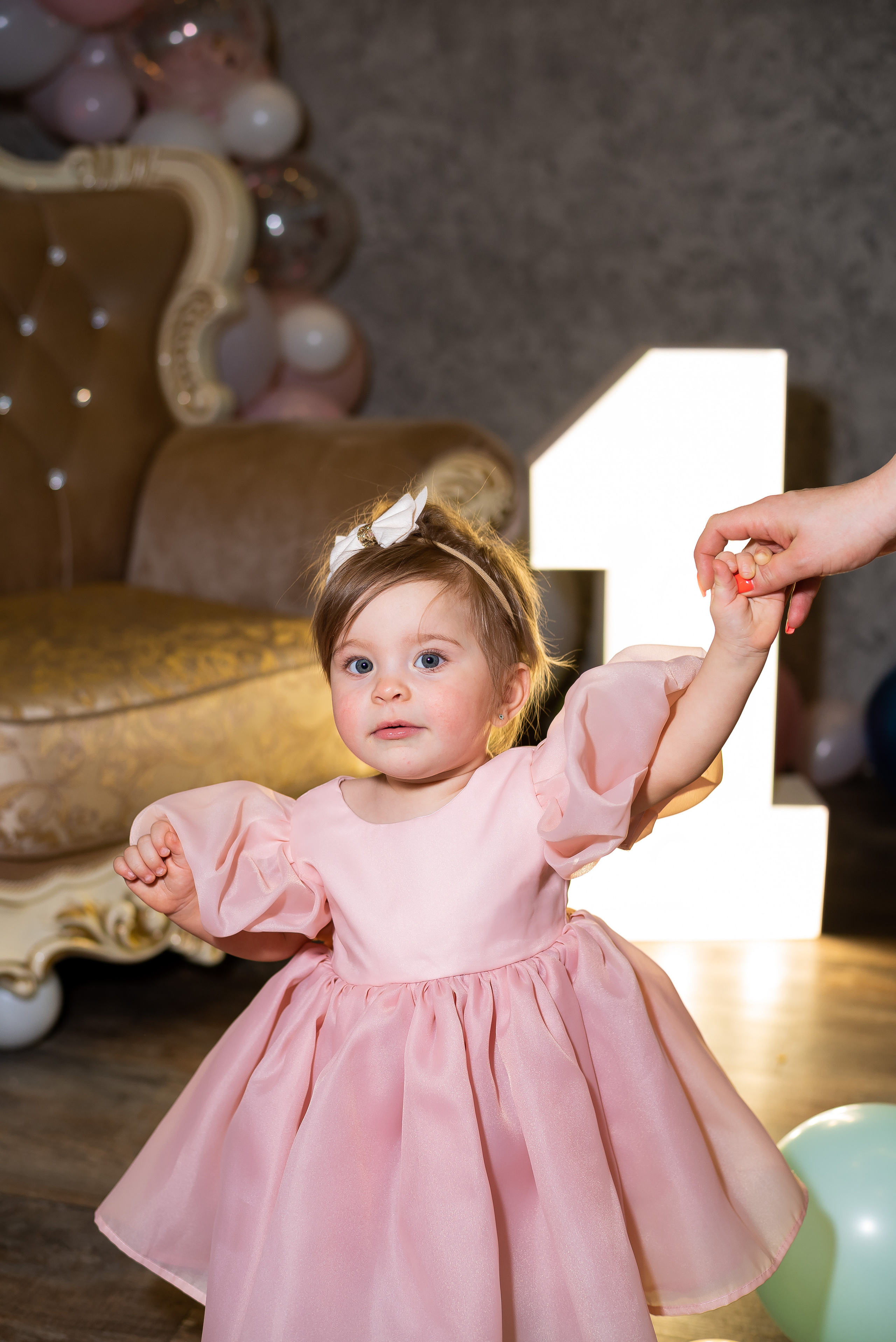 ДР Агаты в лофте. Репортажный фотограф в Москве Alena Sfotkaet