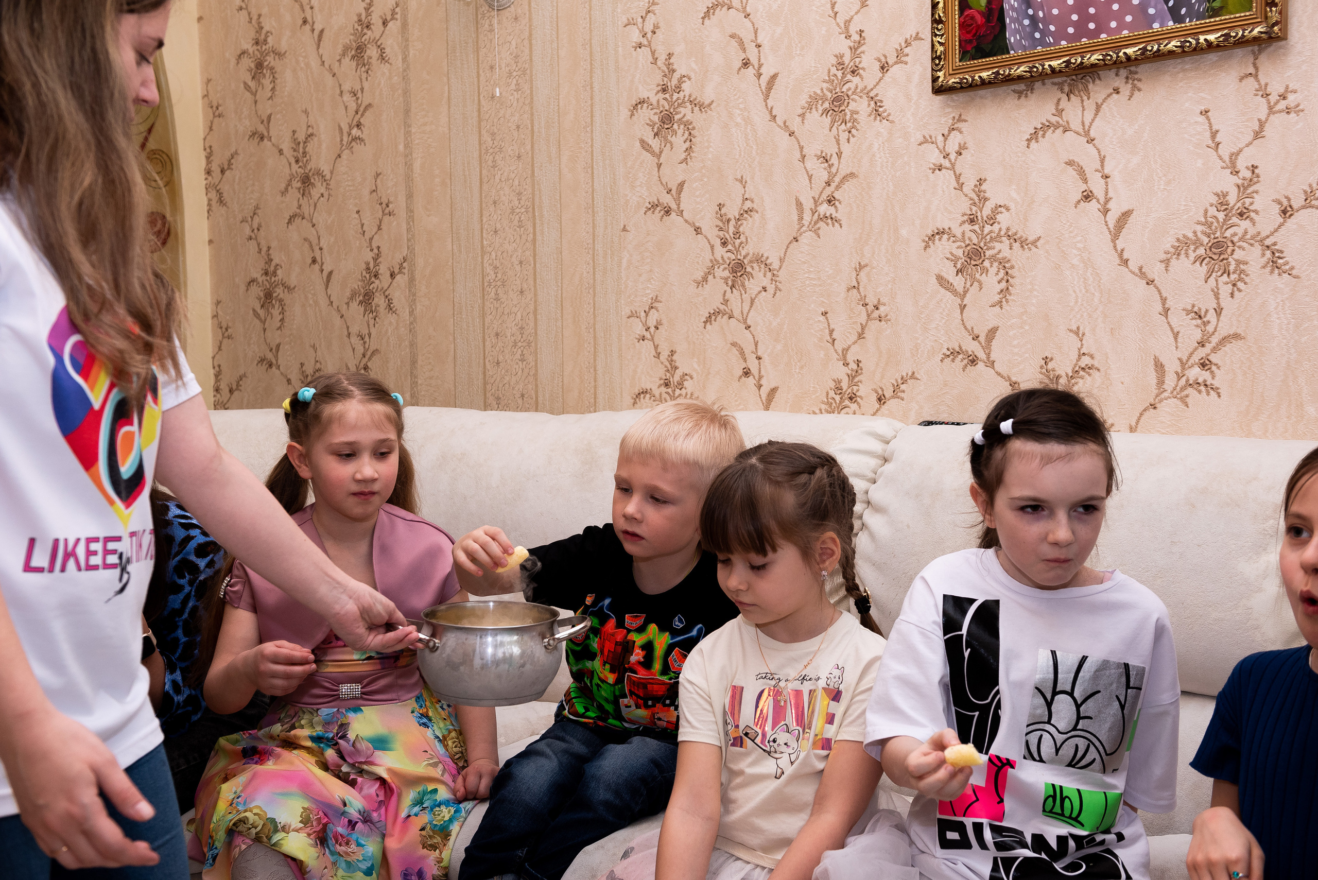 ДР Катюши дома. Репортажный фотограф в Москве Alena Sfotkaet