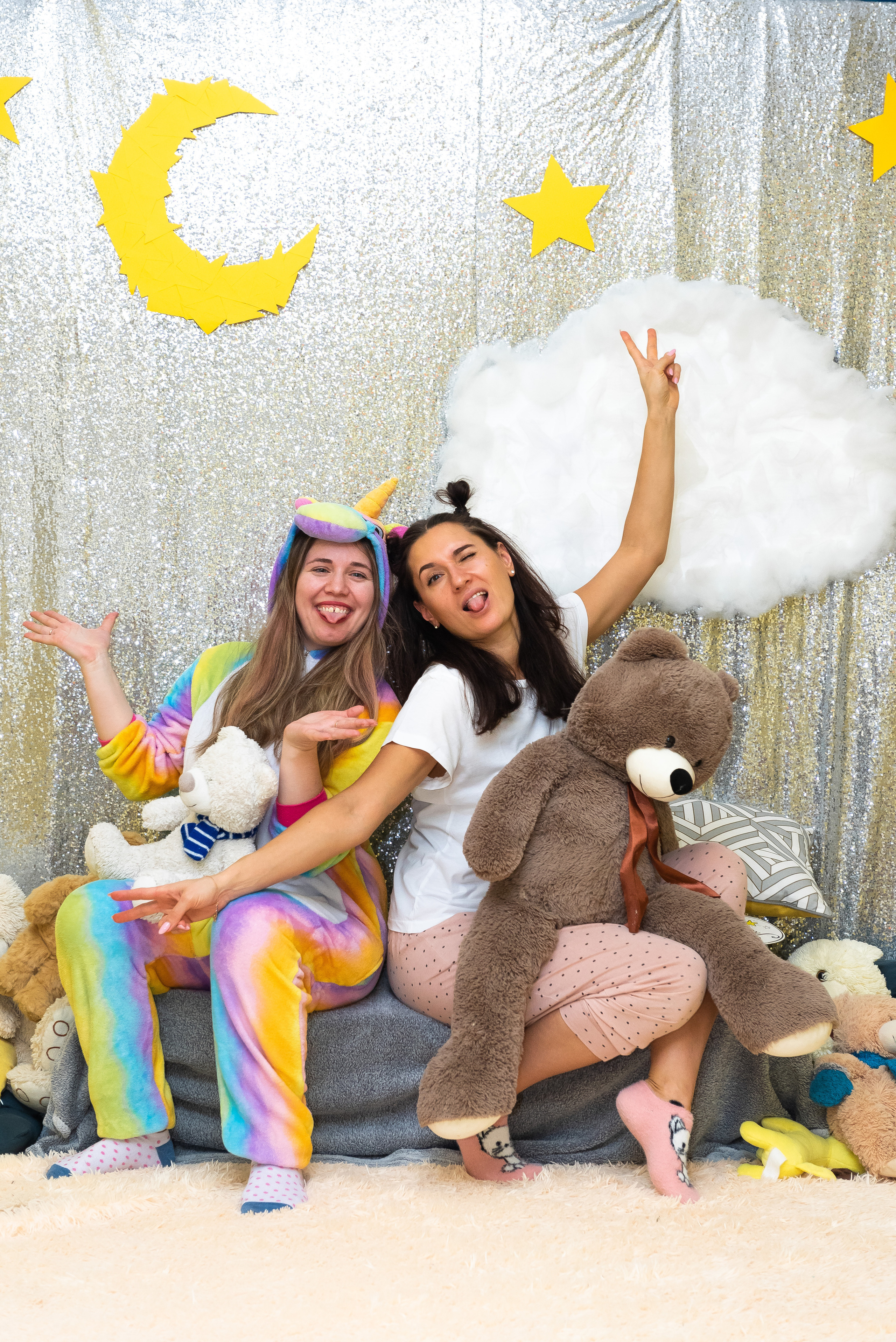 Пижамная вечеринка в игровом центре. Репортажный фотограф в Москве Alena Sfotkaet