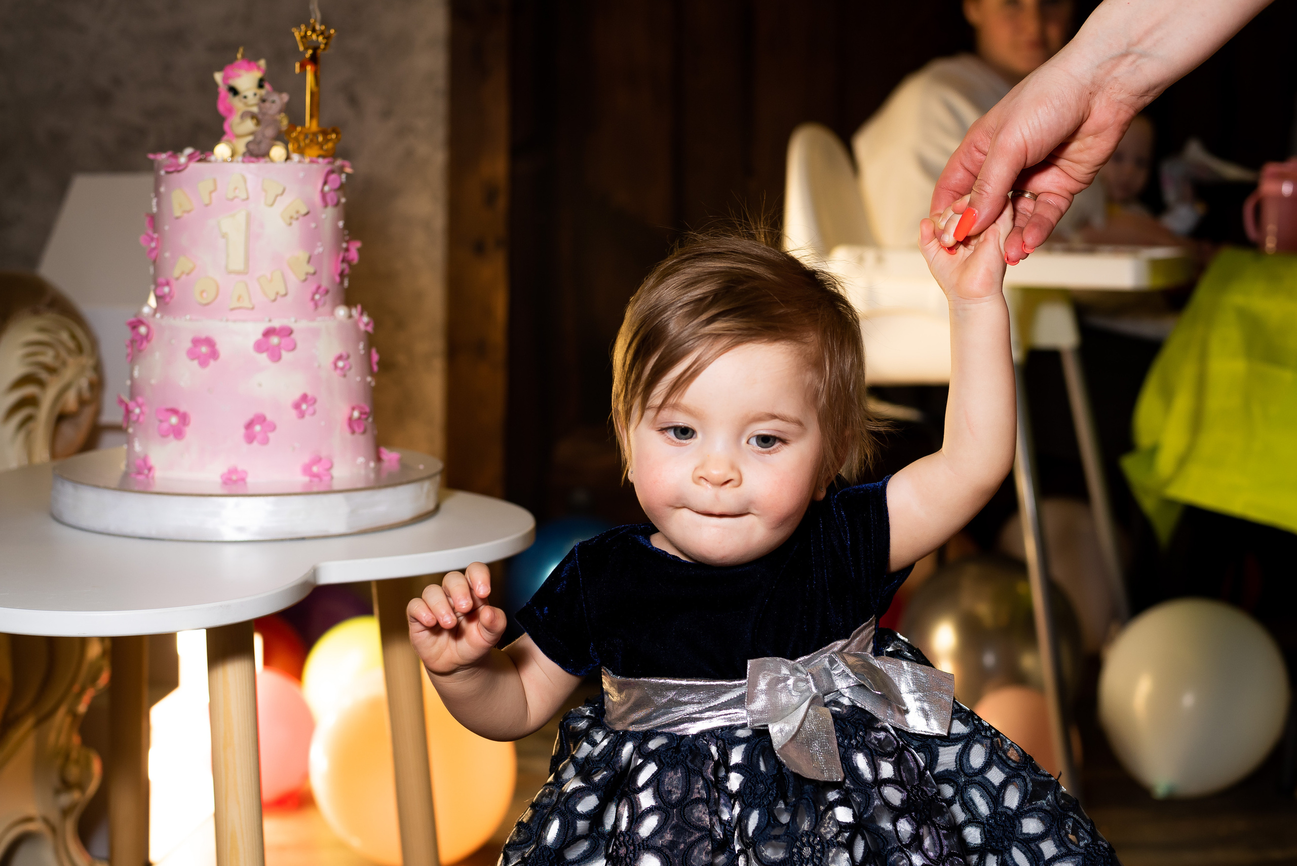 ДР Агаты в лофте. Репортажный фотограф в Москве Alena Sfotkaet