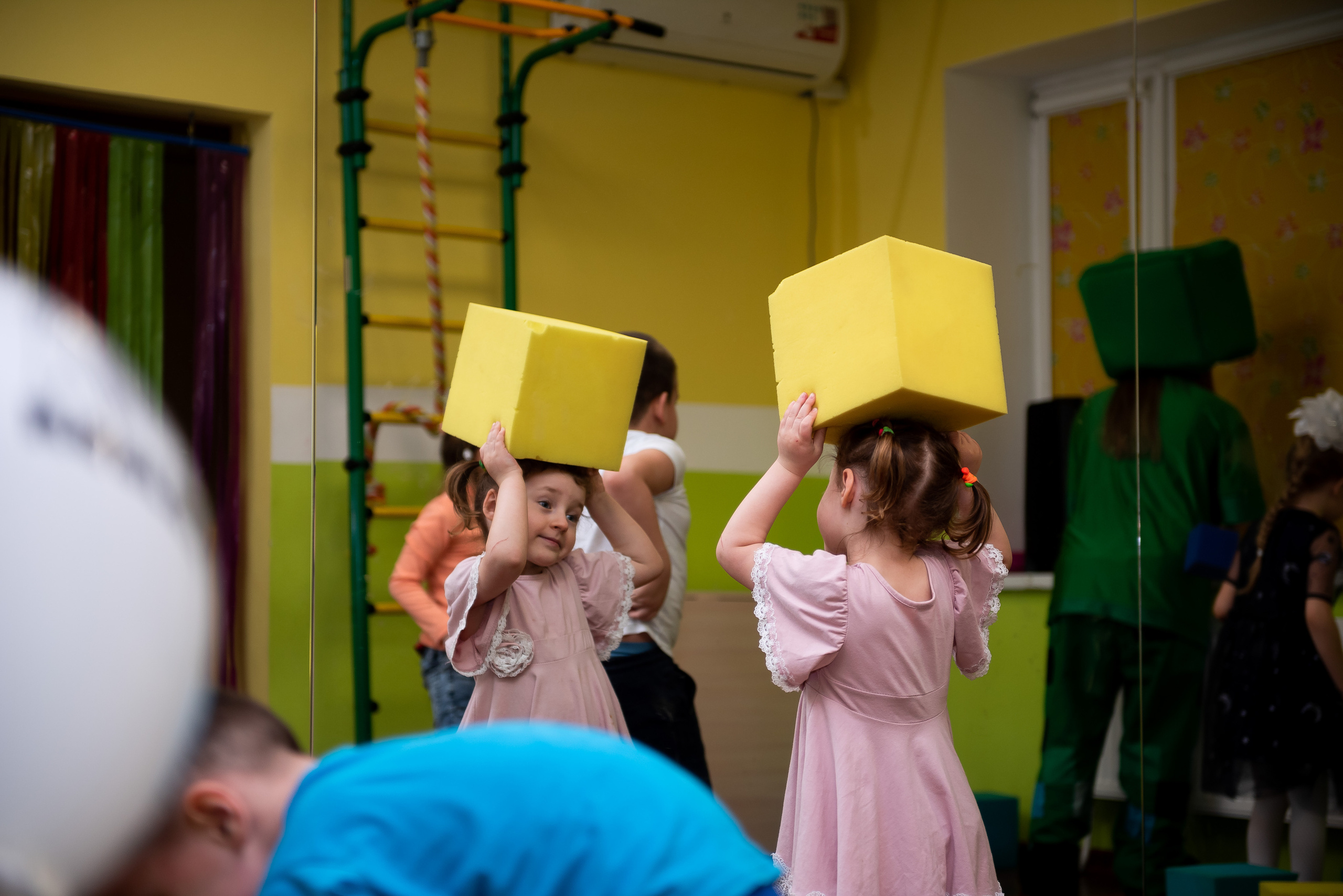 ДР Лёши в игровом центре. Репортажный фотограф в Москве Alena Sfotkaet