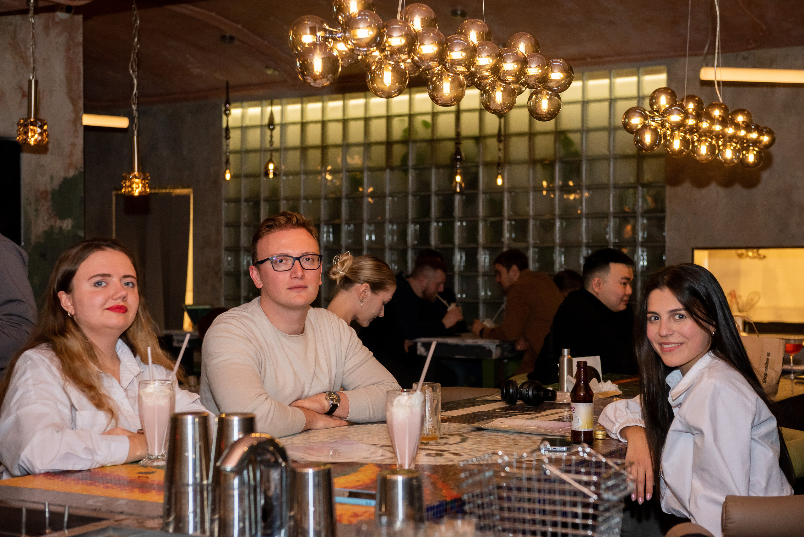 Один вечер трёх баров Москвы. Репортажный фотограф в Москве Alena Sfotkaet