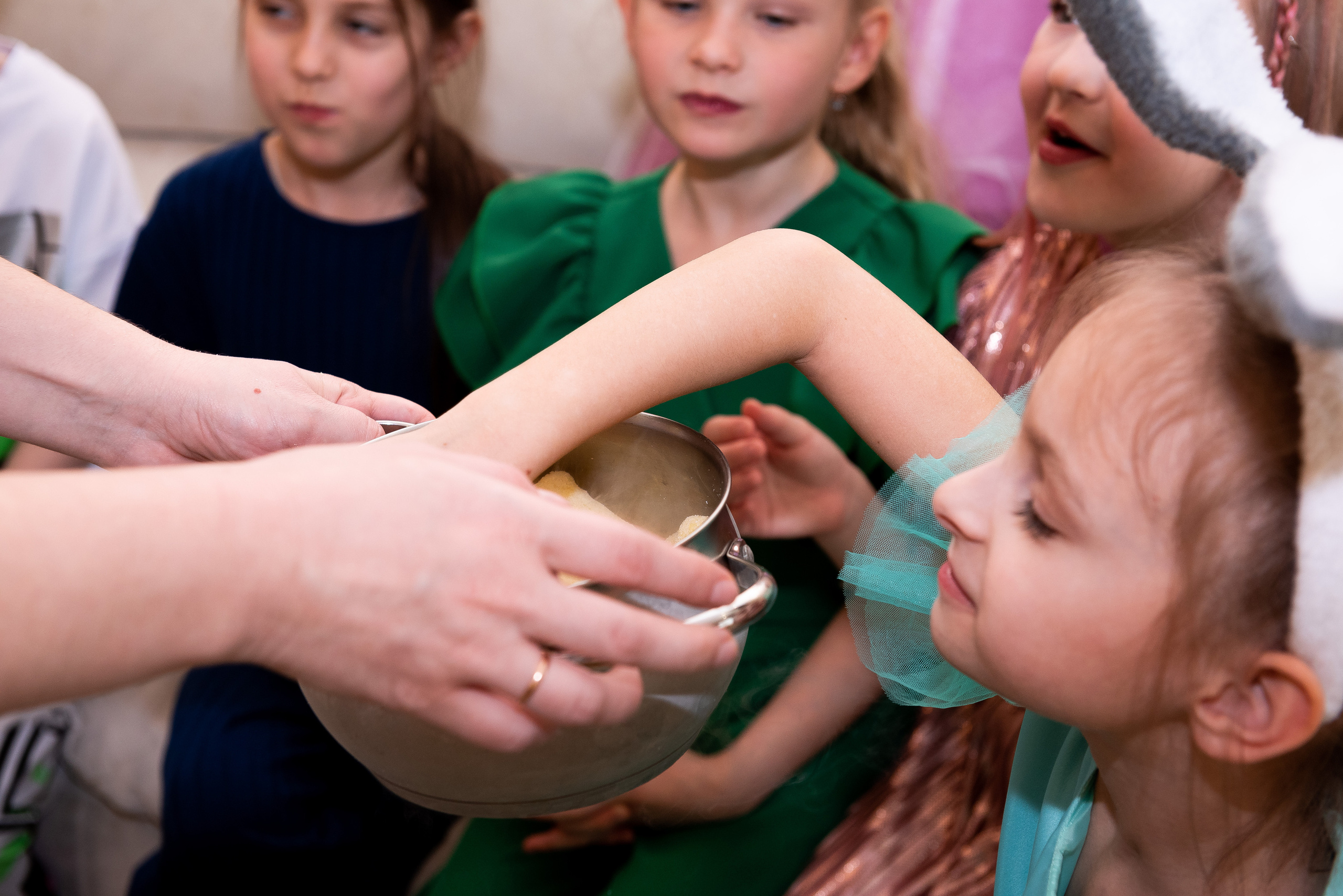 ДР Катюши дома. Репортажный фотограф в Москве Alena Sfotkaet
