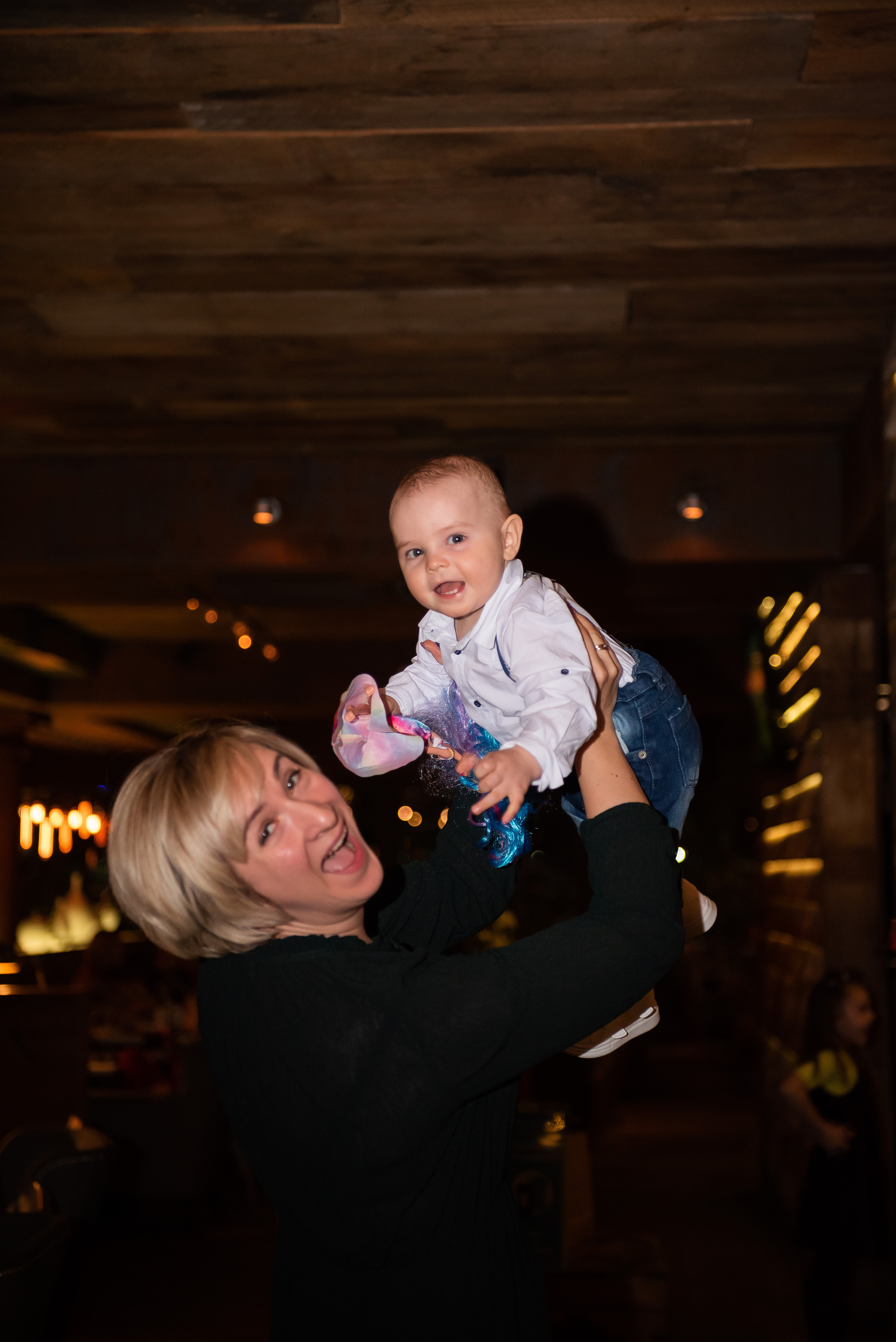 ДР Артёмки в ресторане. Репортажный фотограф в Москве Alena Sfotkaet