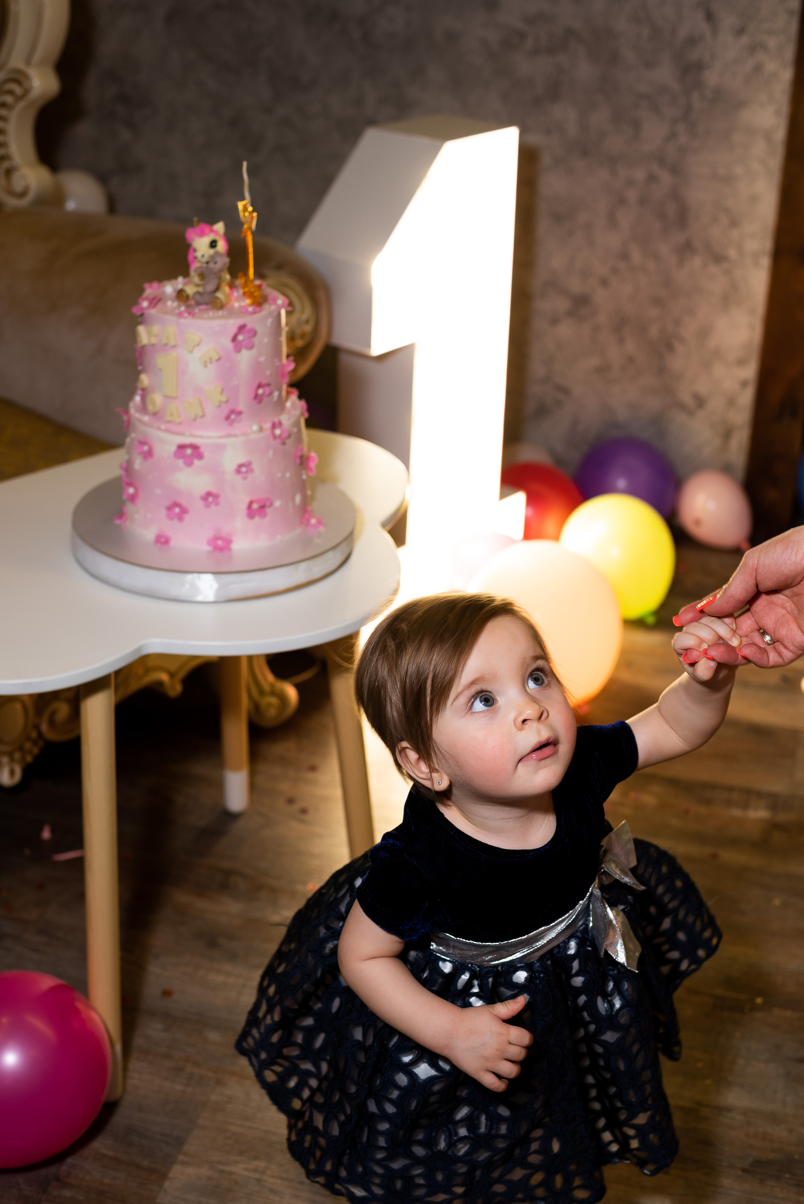 ДР Агаты в лофте. Репортажный фотограф в Москве Alena Sfotkaet