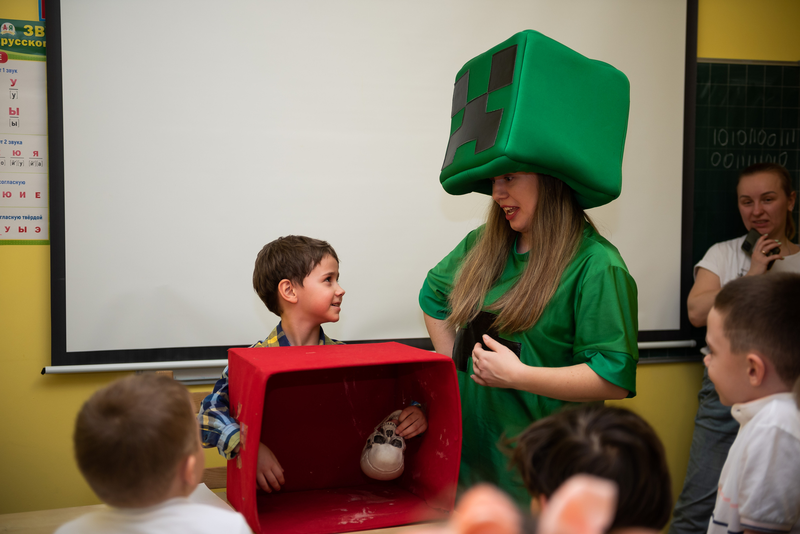 ДР Лёши в игровом центре. Репортажный фотограф в Москве Alena Sfotkaet