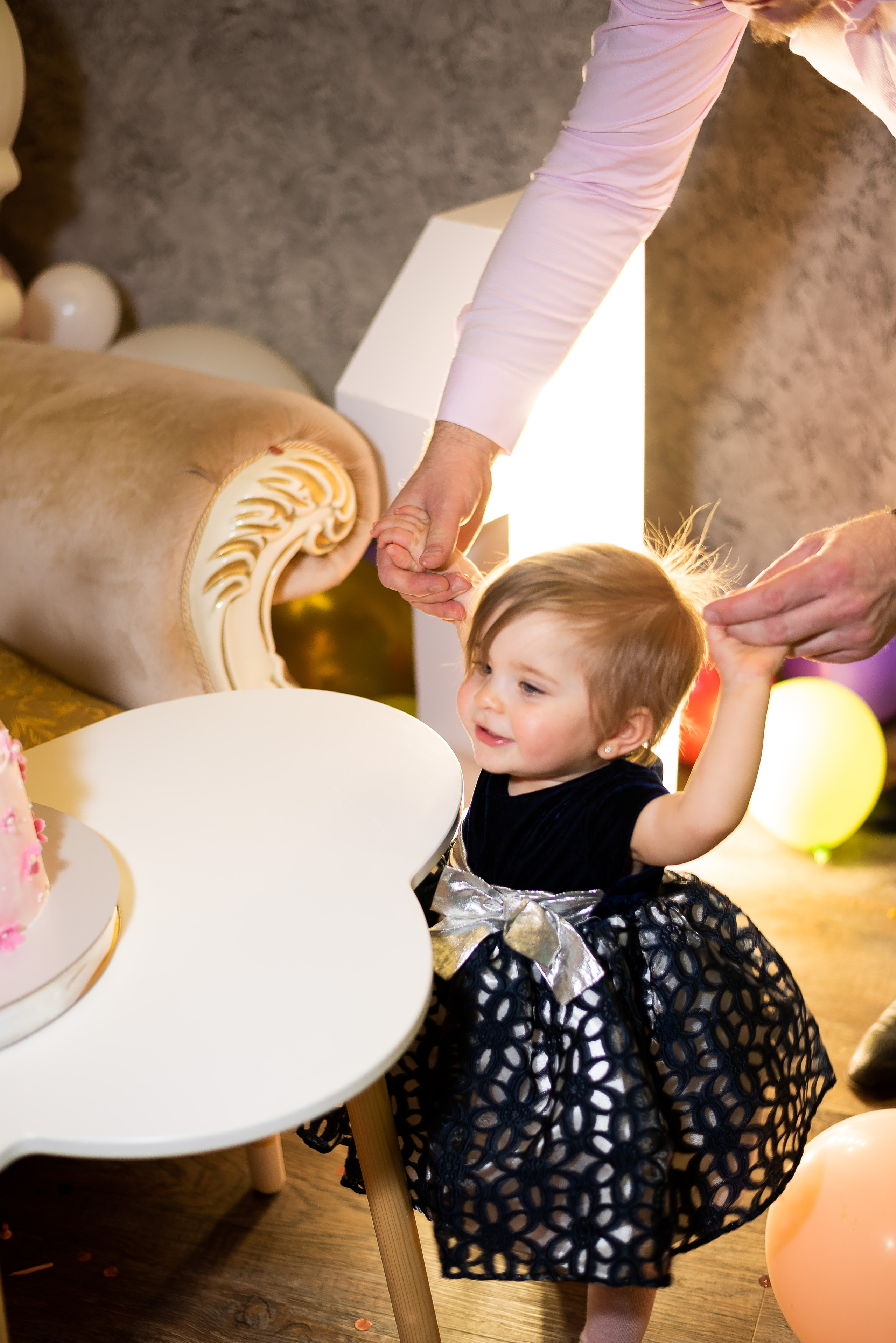 ДР Агаты в лофте. Репортажный фотограф в Москве Alena Sfotkaet