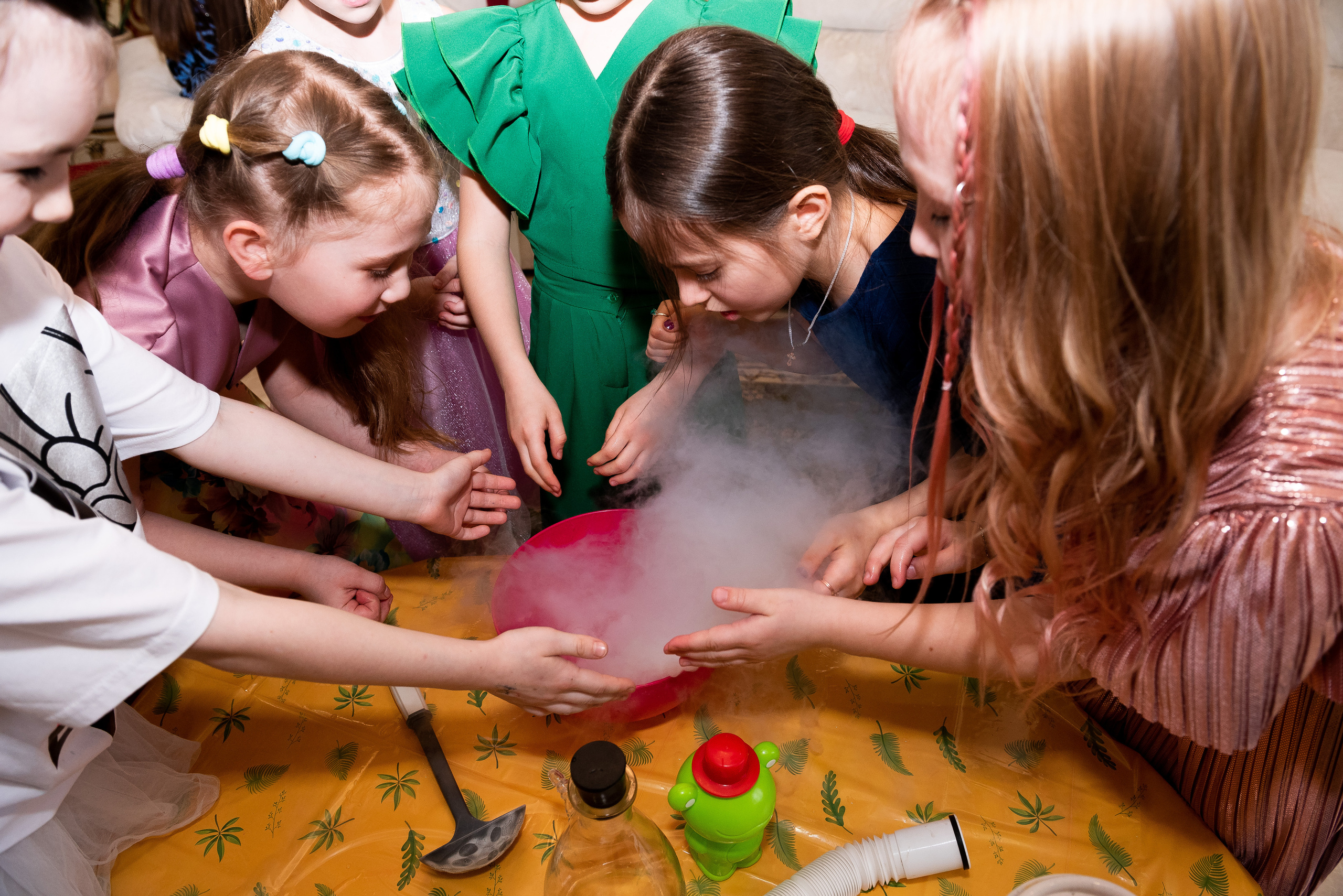 ДР Катюши дома. Репортажный фотограф в Москве Alena Sfotkaet