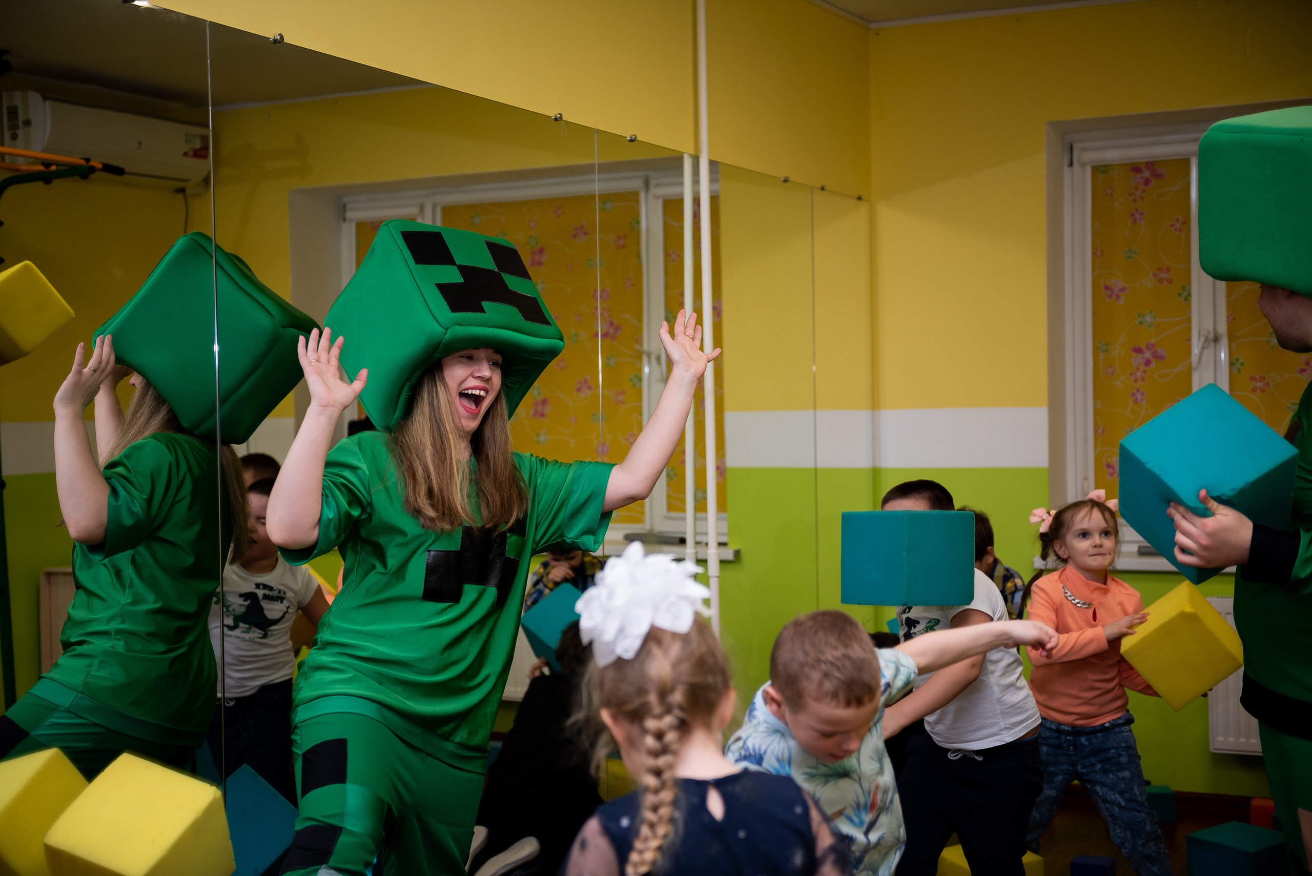 ДР Лёши в игровом центре. Репортажный фотограф в Москве Alena Sfotkaet