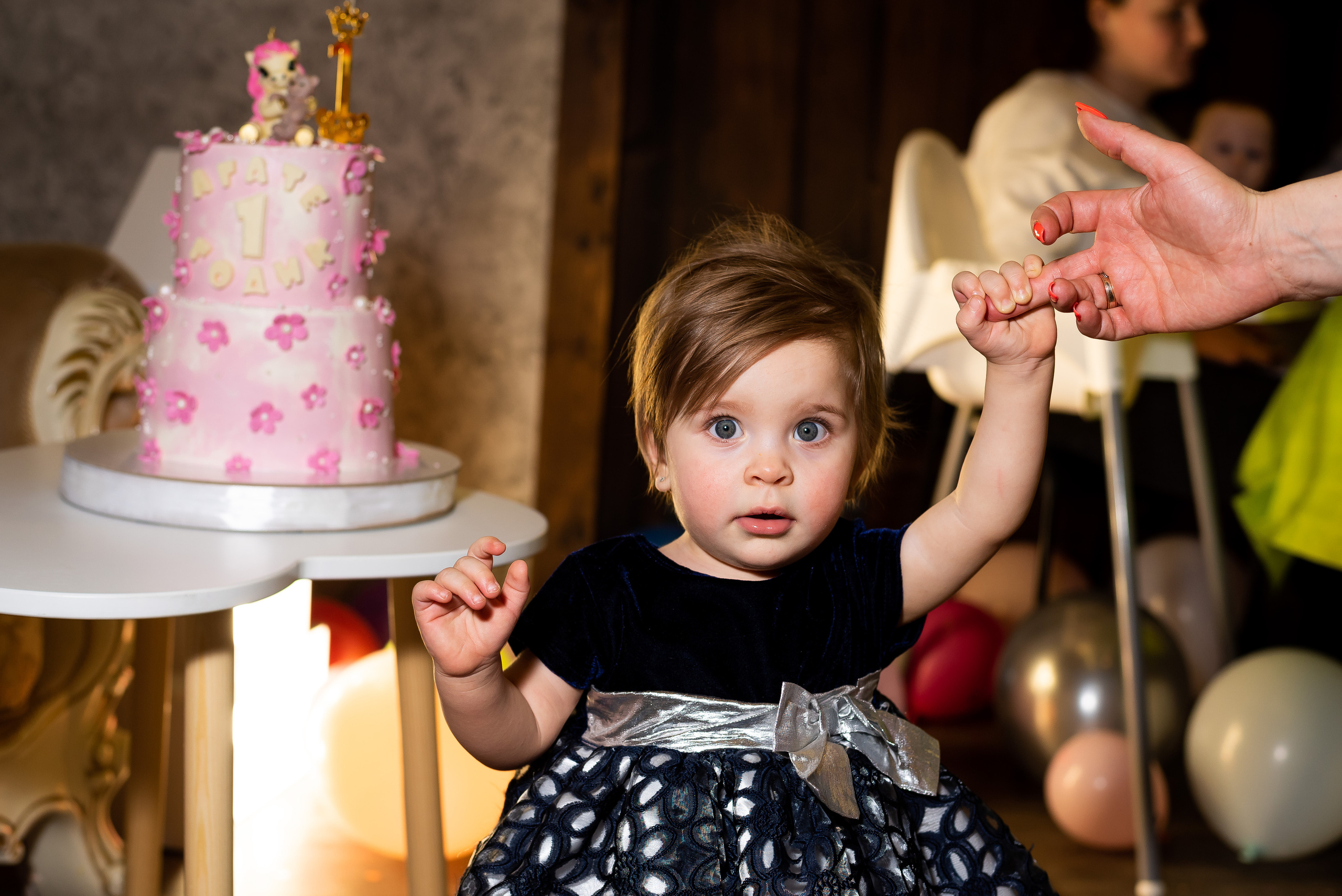 ДР Агаты в лофте. Репортажный фотограф в Москве Alena Sfotkaet