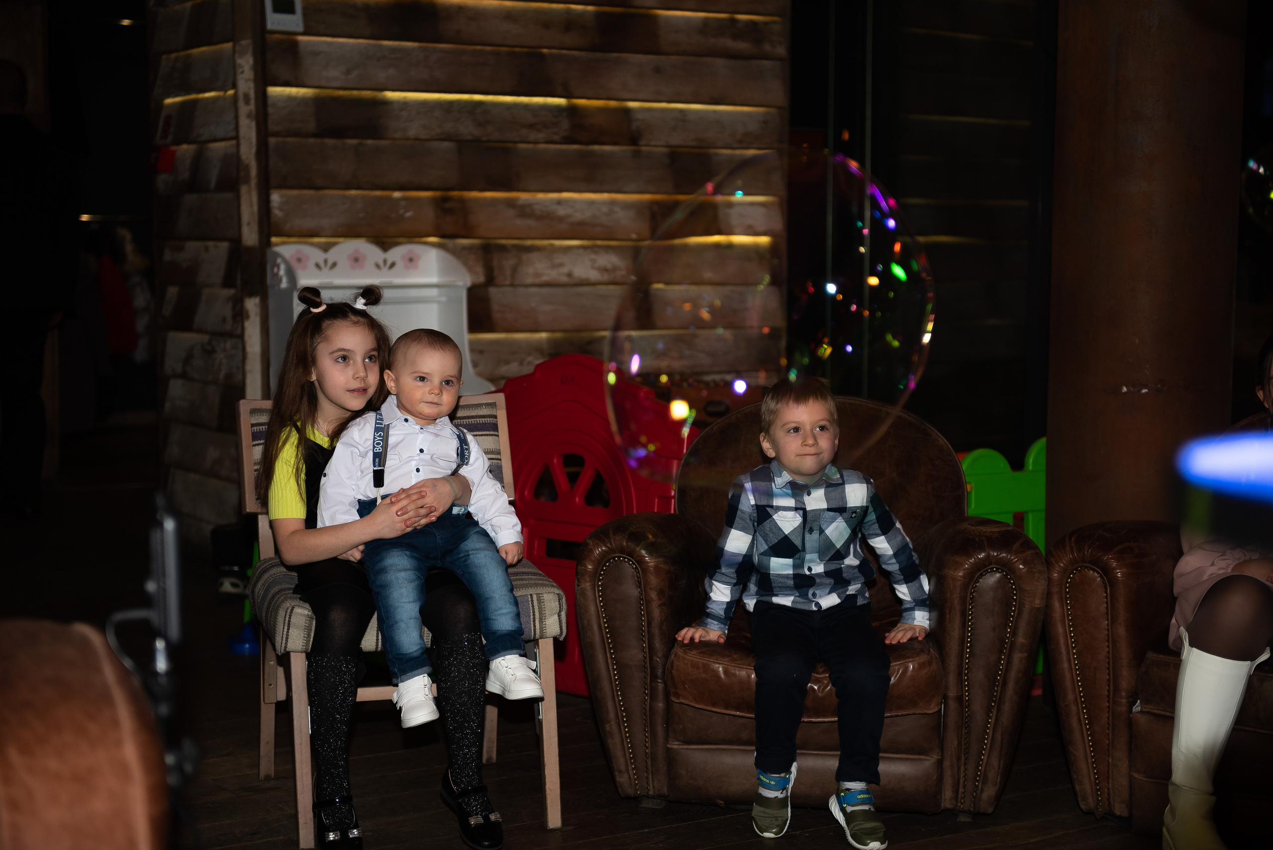 ДР Артёмки в ресторане. Репортажный фотограф в Москве Alena Sfotkaet