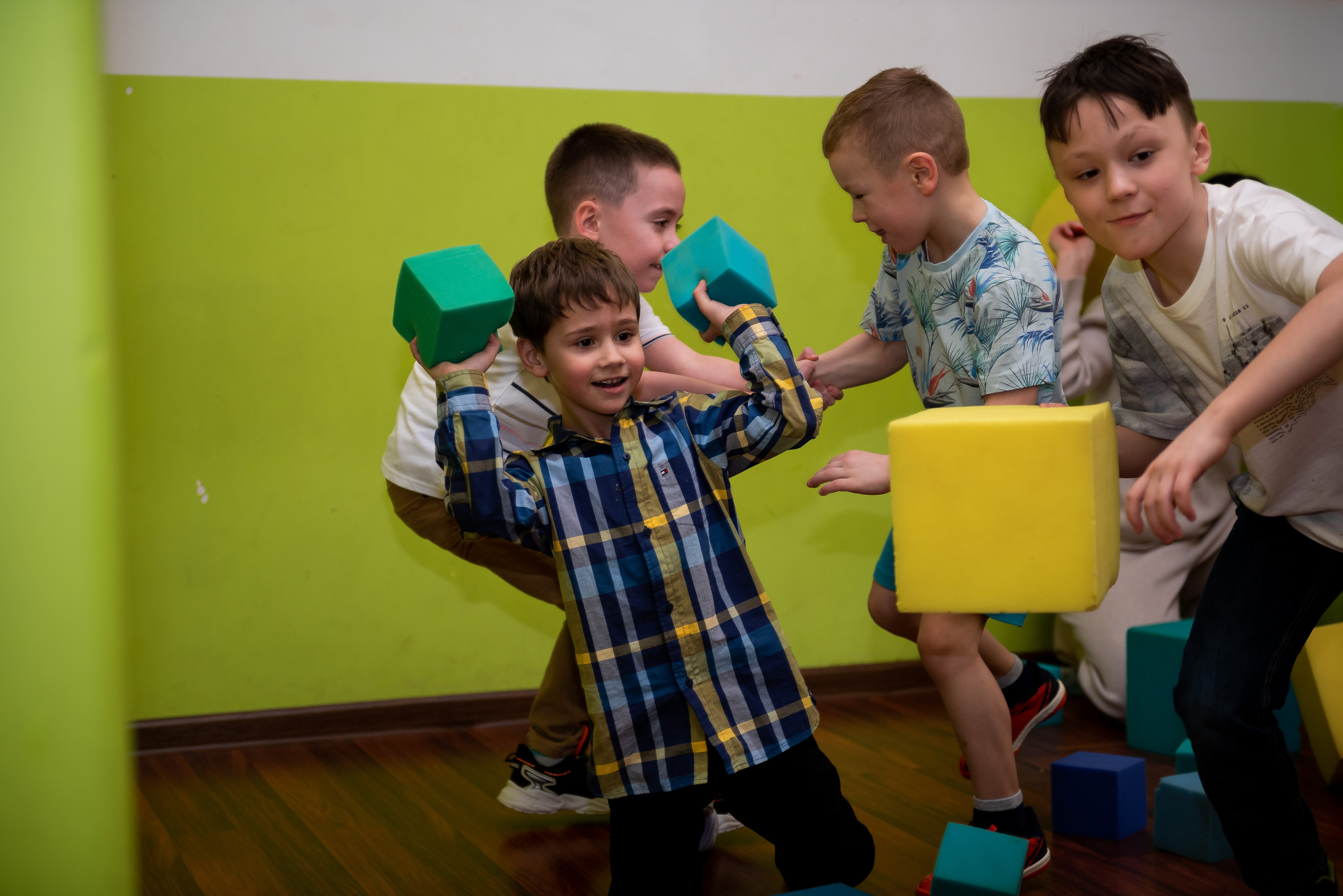 ДР Лёши в игровом центре. Репортажный фотограф в Москве Alena Sfotkaet