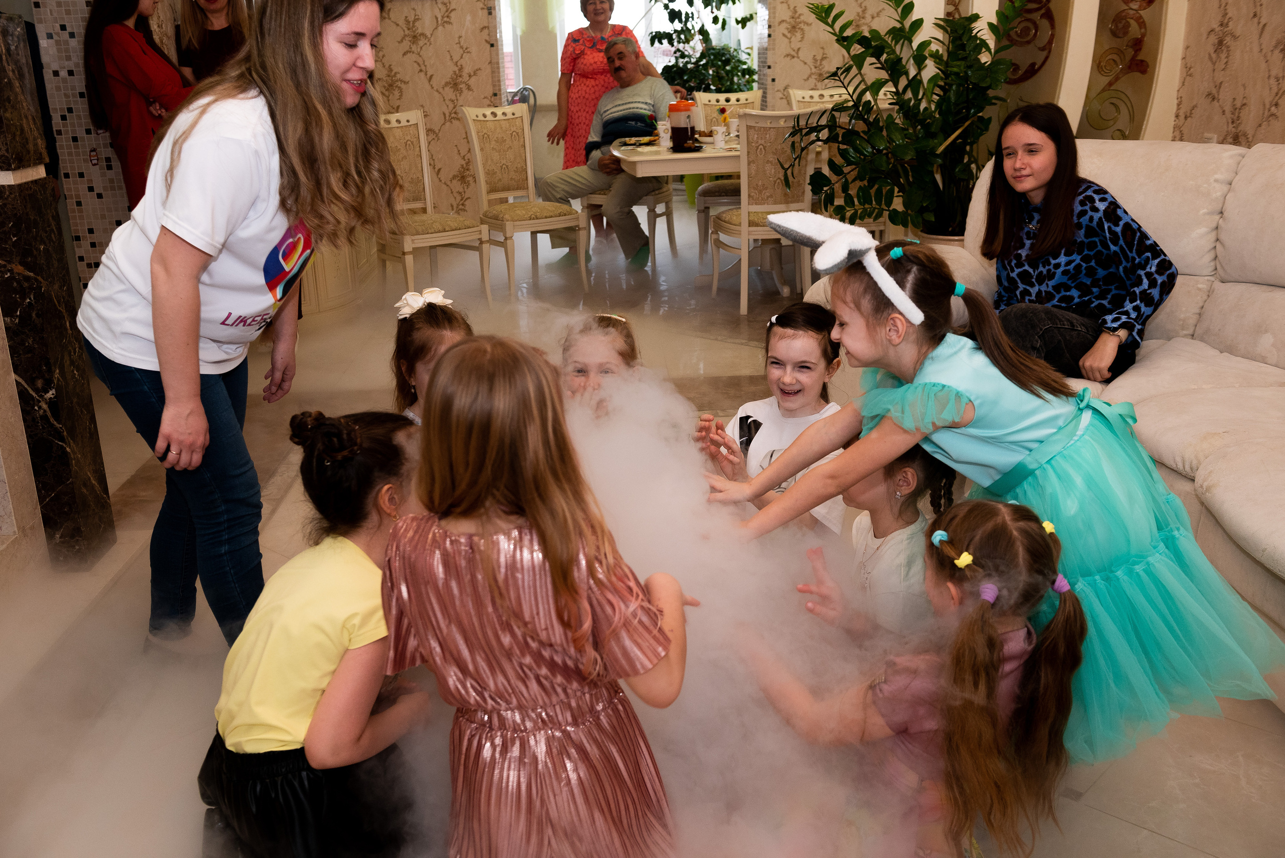 ДР Катюши дома. Репортажный фотограф в Москве Alena Sfotkaet