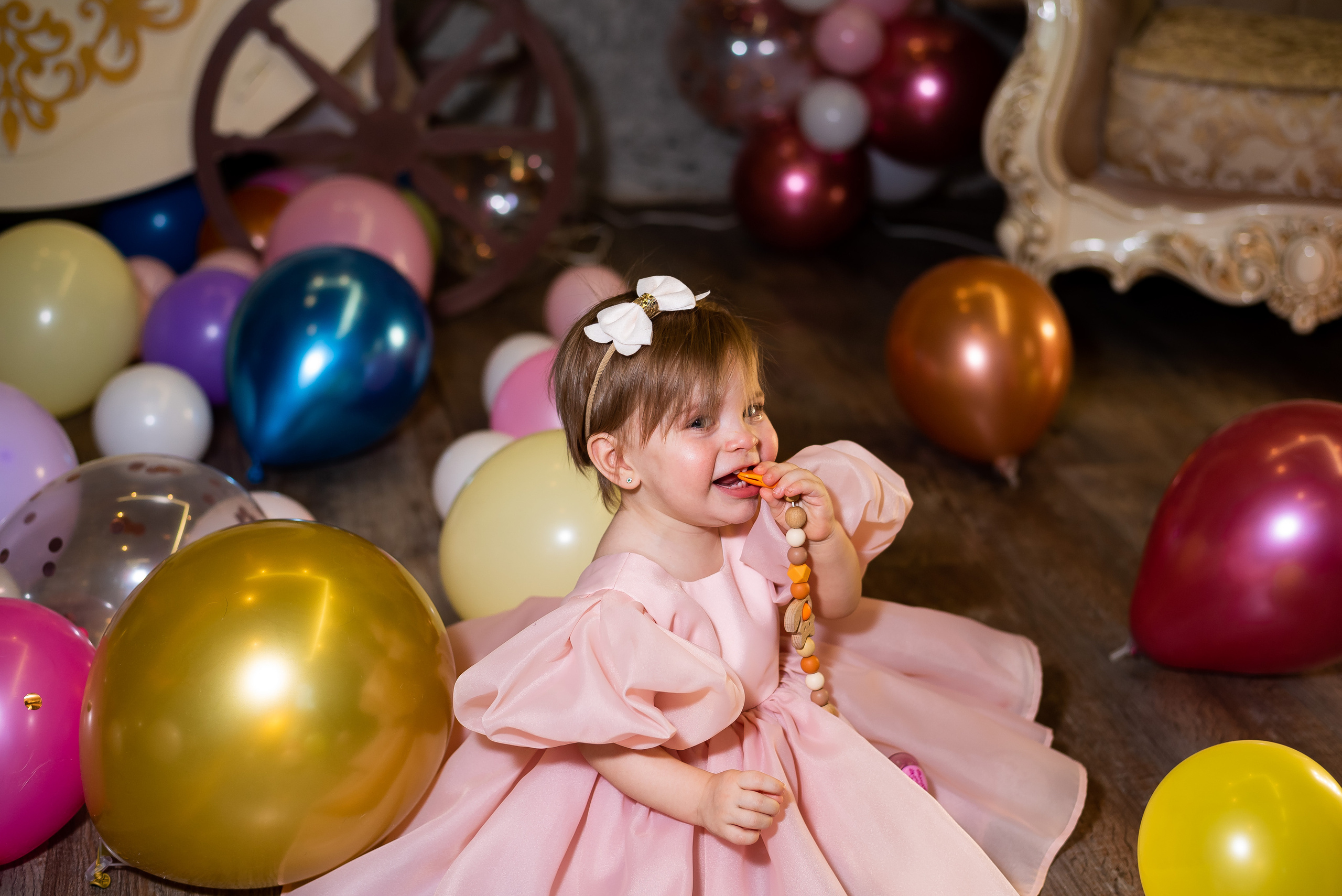 ДР Агаты в лофте. Репортажный фотограф в Москве Alena Sfotkaet