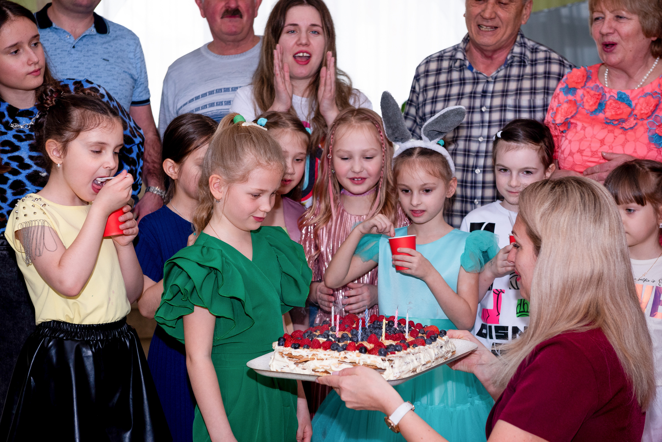 ДР Катюши дома. Репортажный фотограф в Москве Alena Sfotkaet