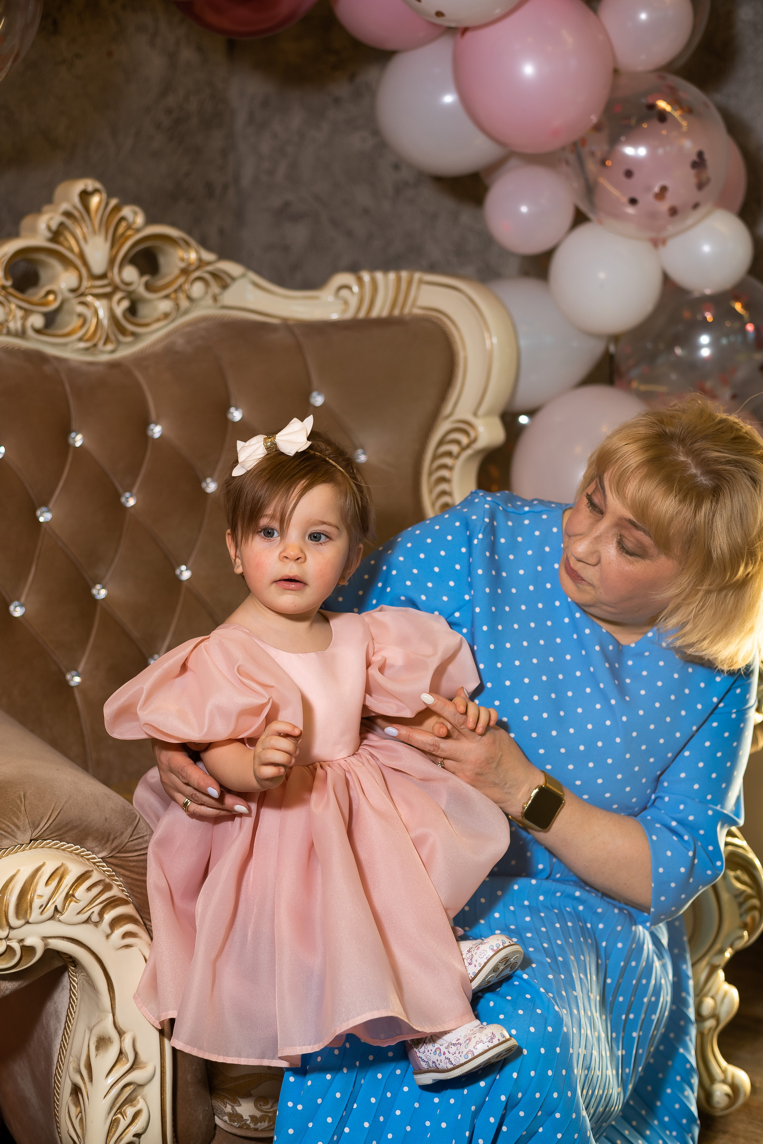 ДР Агаты в лофте. Репортажный фотограф в Москве Alena Sfotkaet